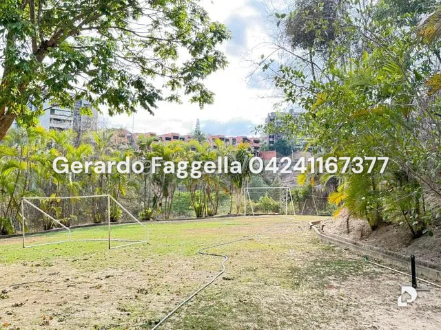 Townhouse en Santa Paula, Caracas – 2