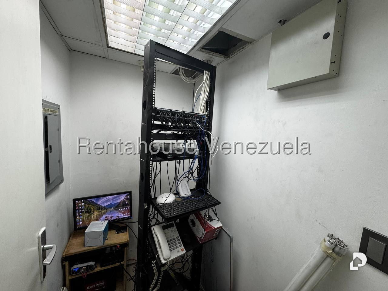 Local comercial en El Bosque, Caracas – 16