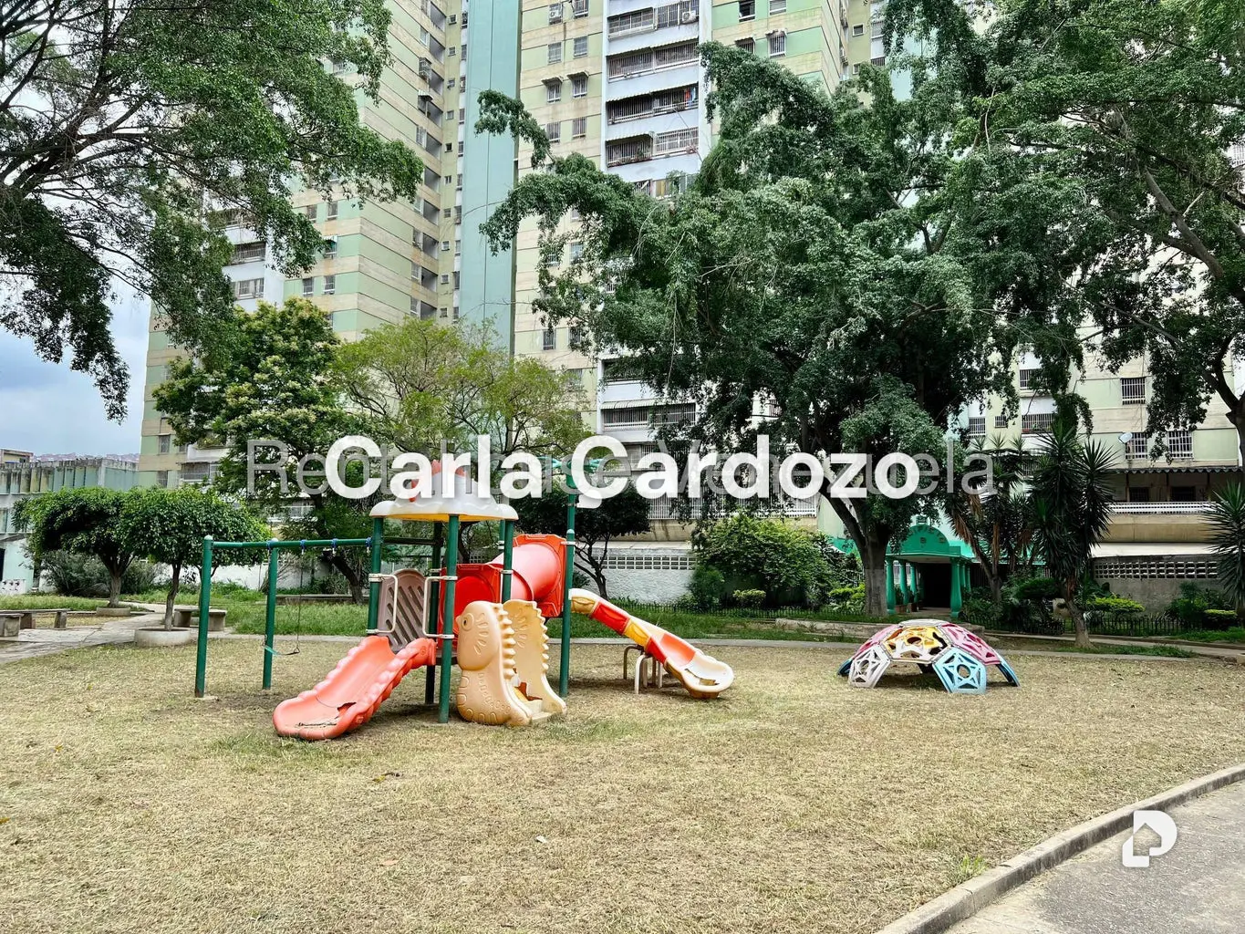 Apartamento en El Paraíso, Caracas – 26