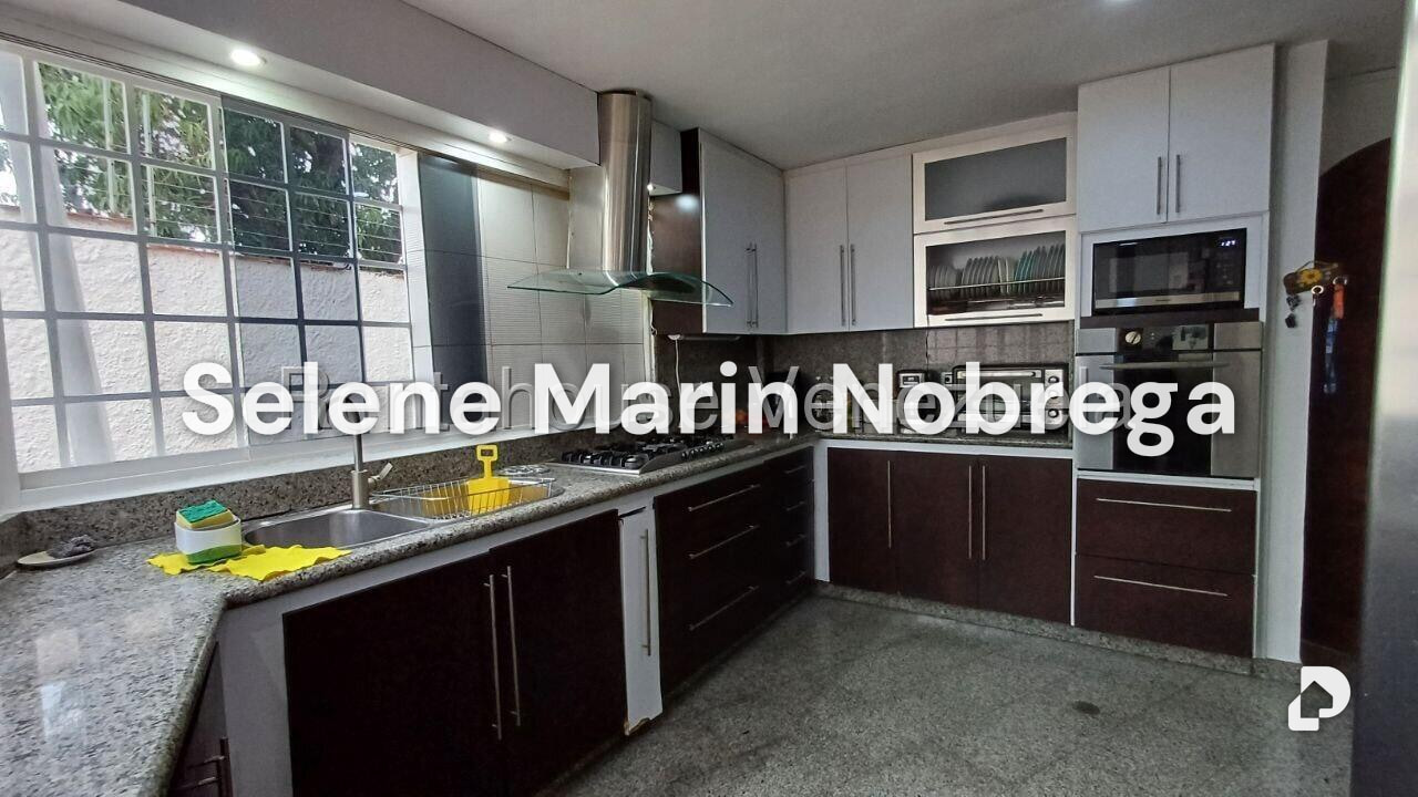 Casa en Prados del Este, Caracas – 13