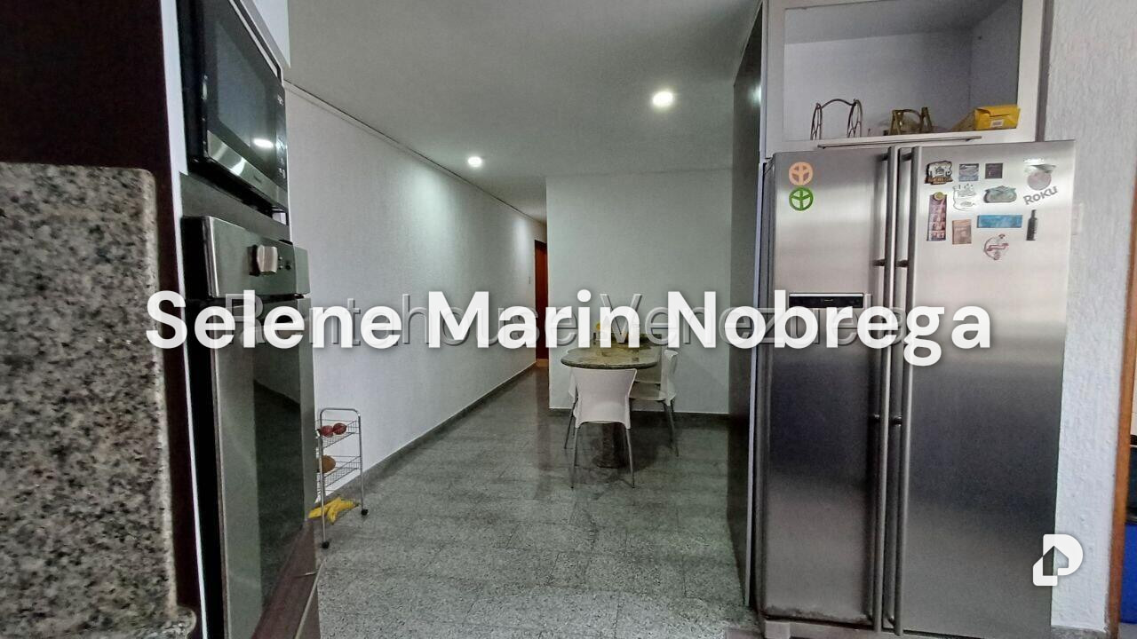 Casa en Prados del Este, Caracas – 12