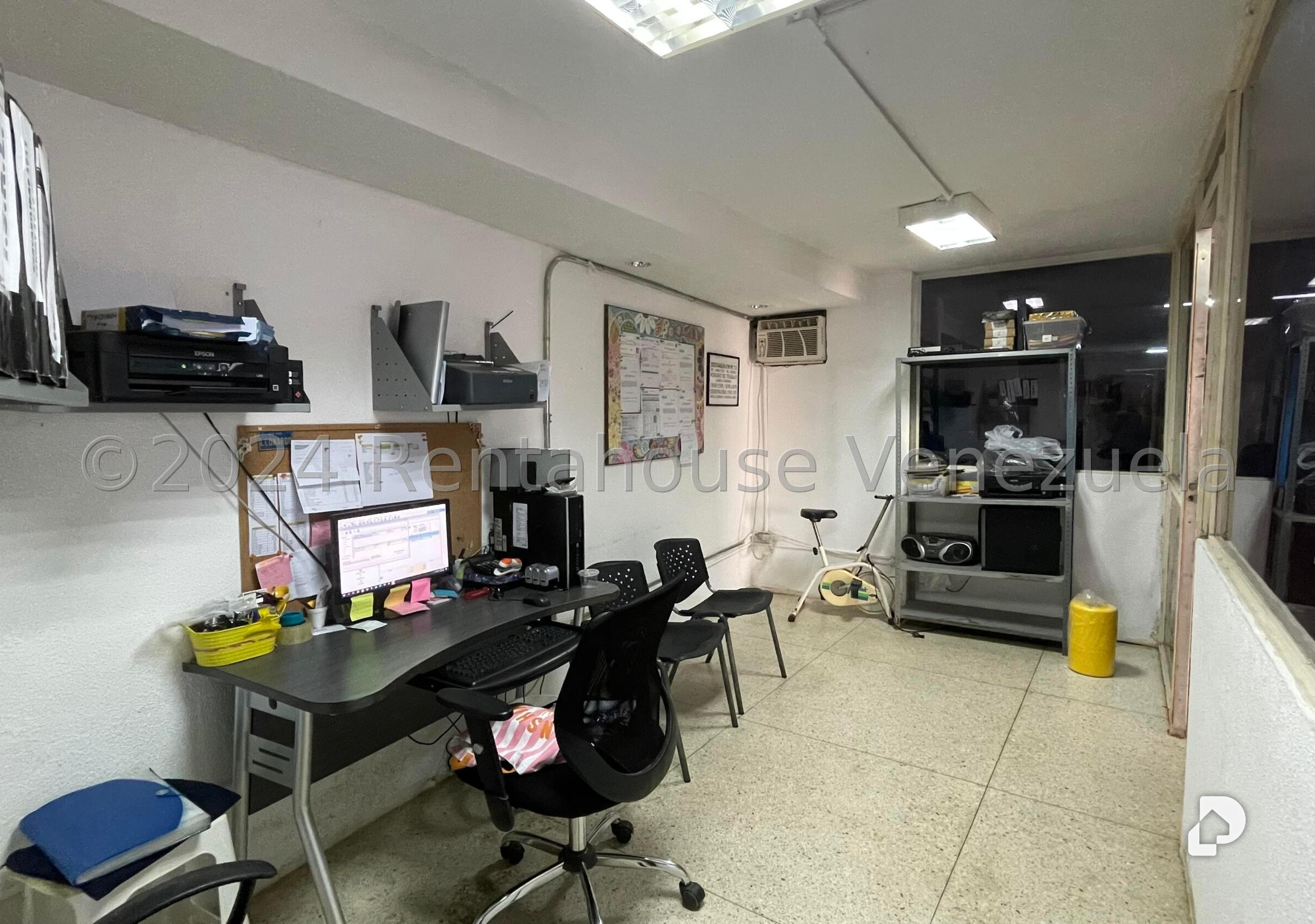 Local comercial en Los Chaguaramos, Caracas – 5
