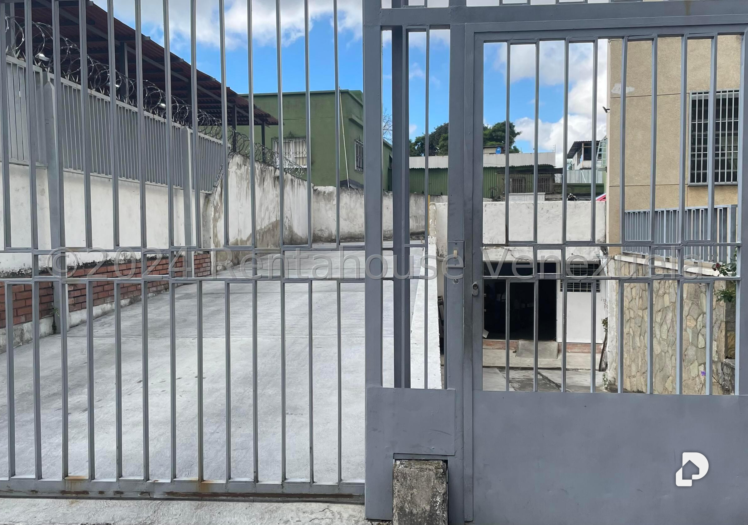 Local comercial en Los Chaguaramos, Caracas – 1