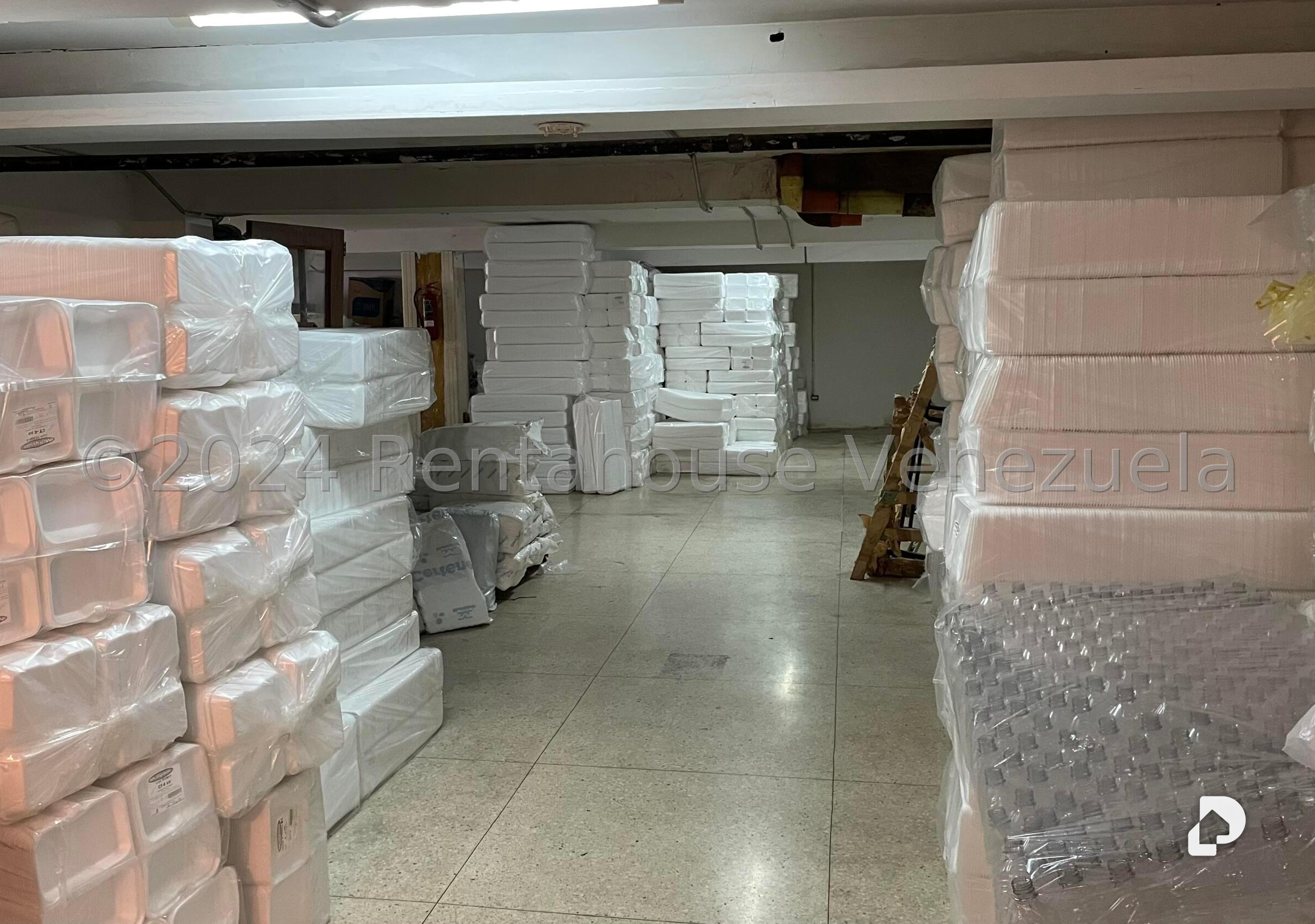 Local comercial en Los Chaguaramos, Caracas – 8