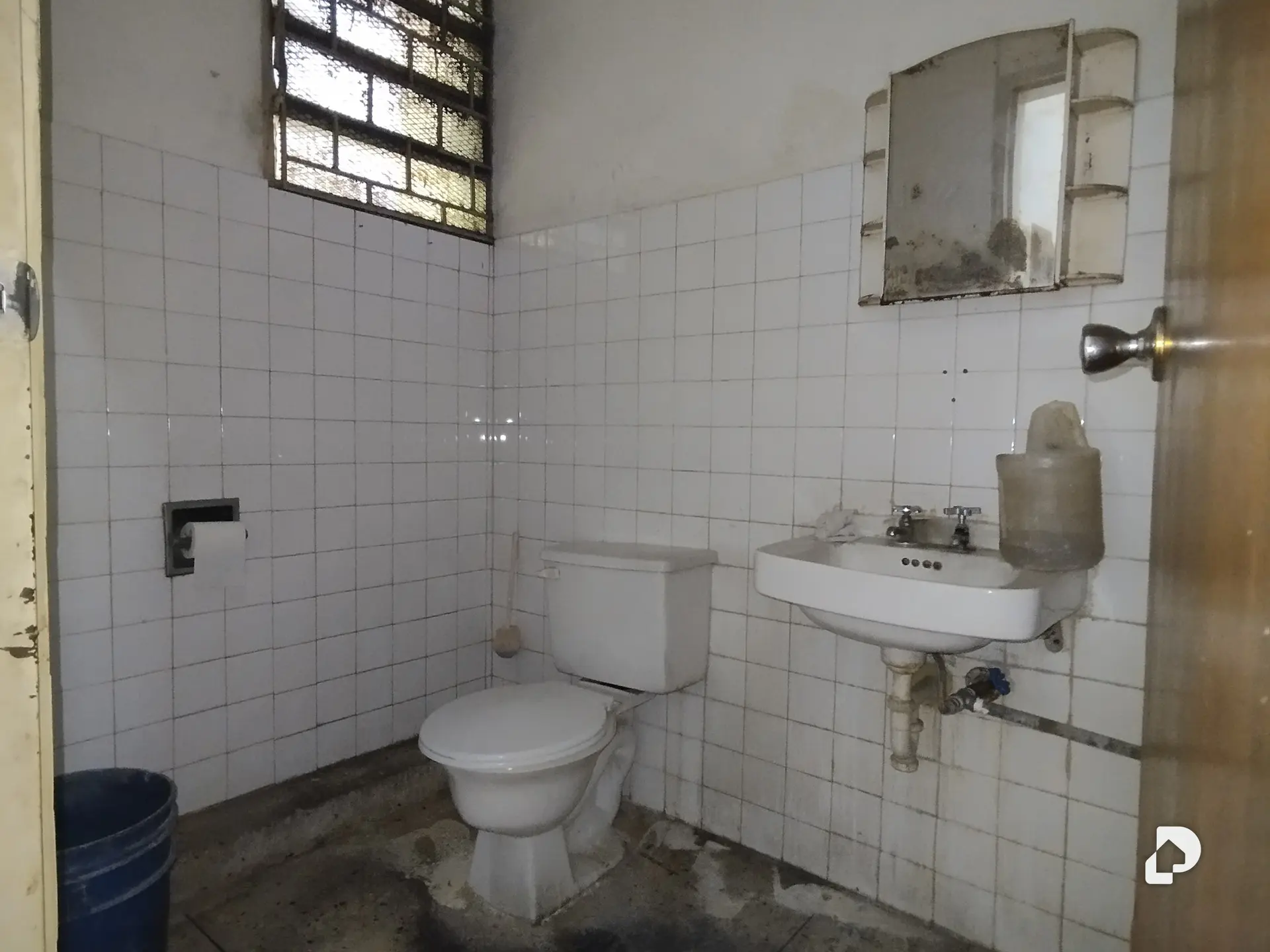 Local comercial en San Martín, Caracas – 10
