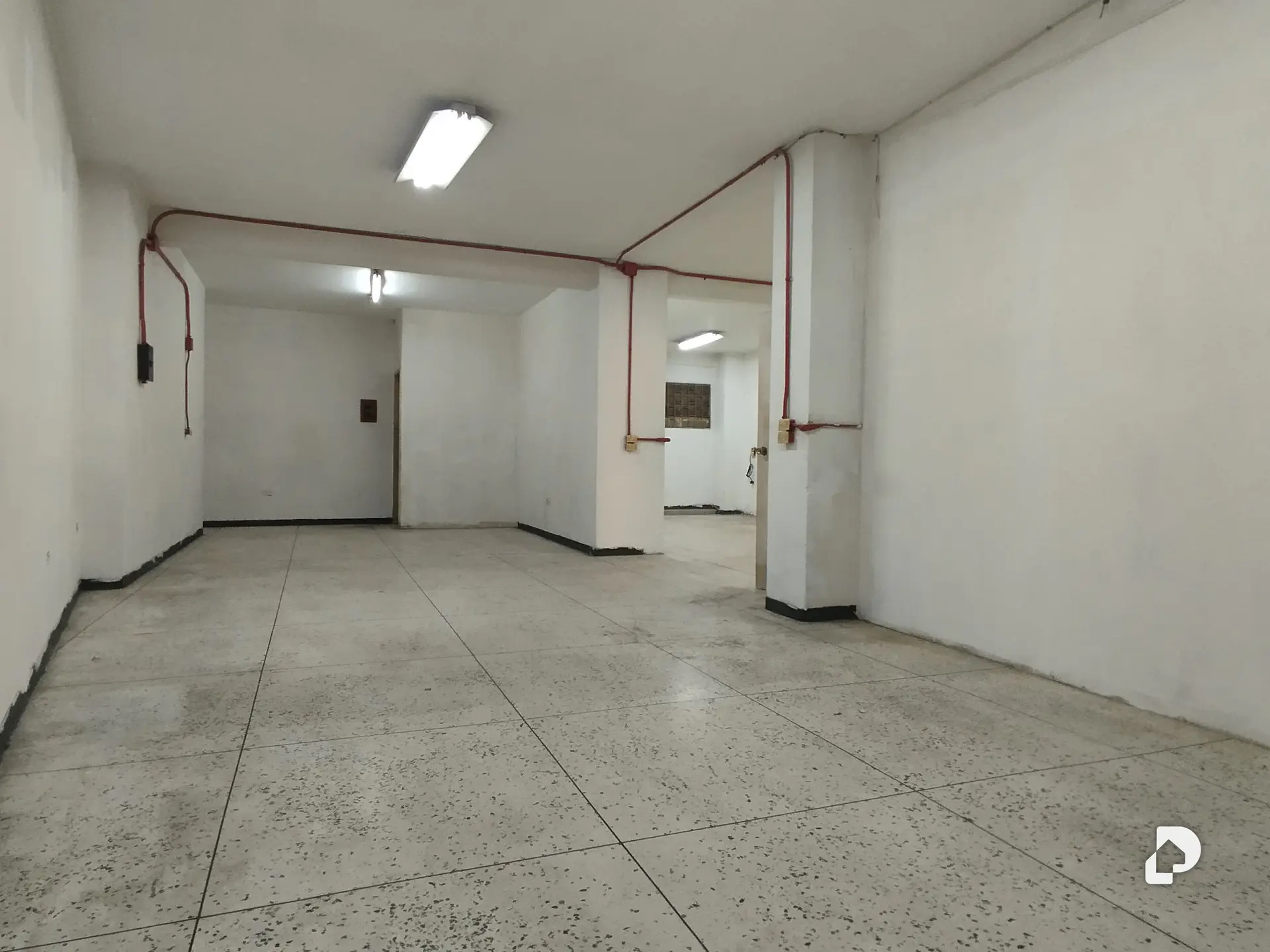 Local comercial en San Martín, Caracas – 8