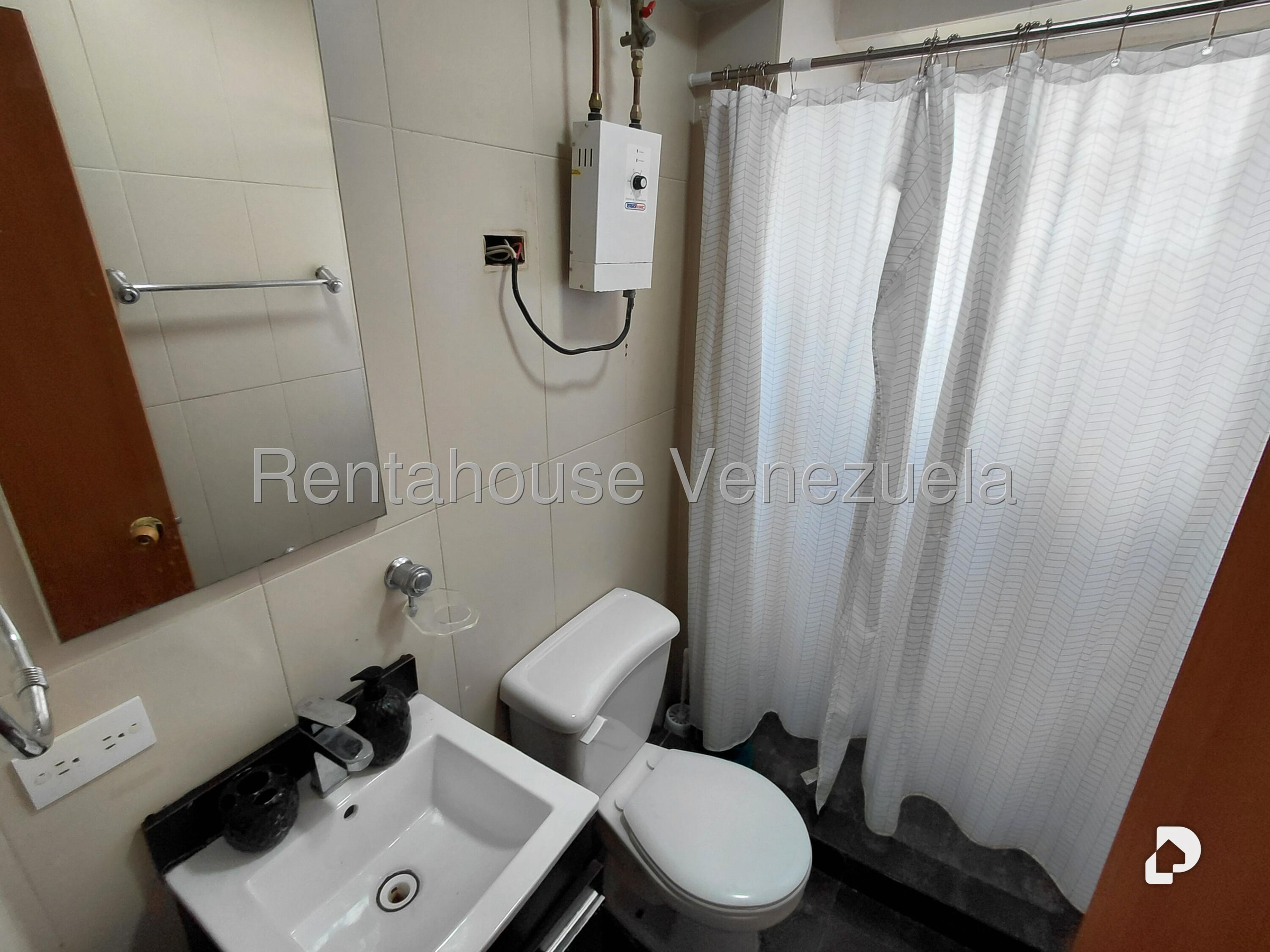 Apartamento en Miravila, Caracas – 11