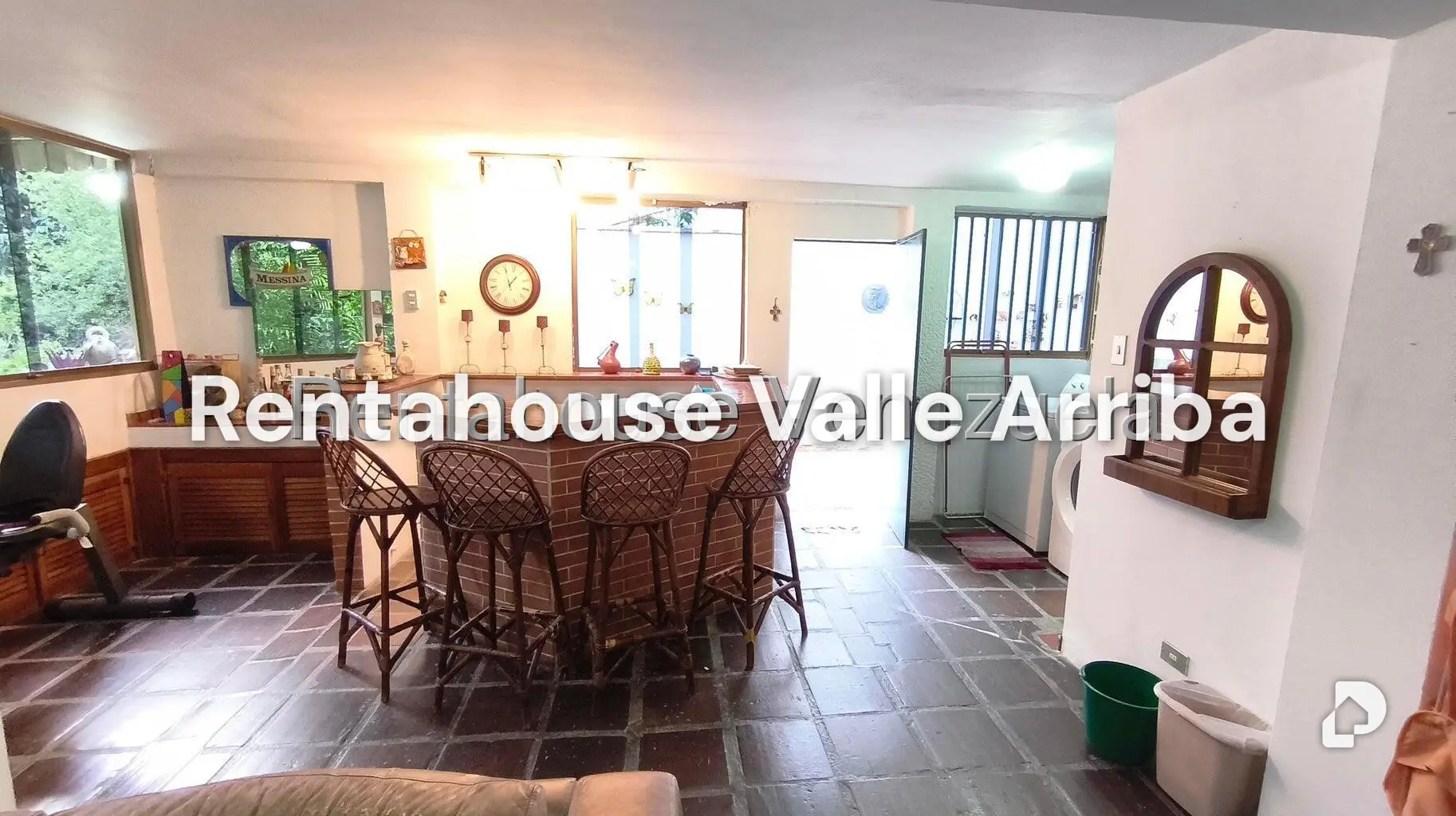 Casa en Lomas De La Trinidad, Caracas – 25