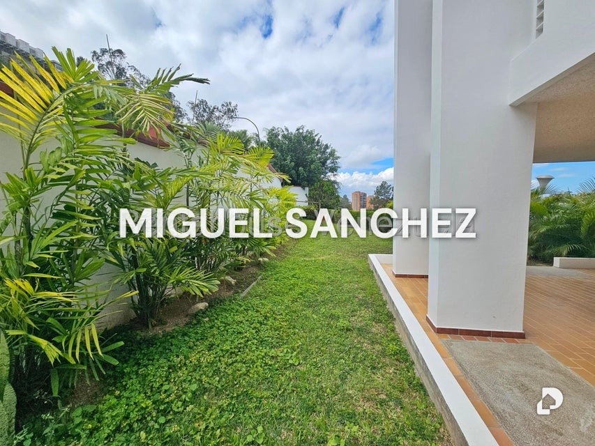 Casa en El Pauji, Caracas – 18