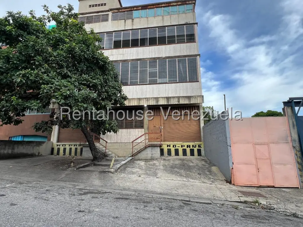 Warehouse in Boleíta Norte, Caracas - 1