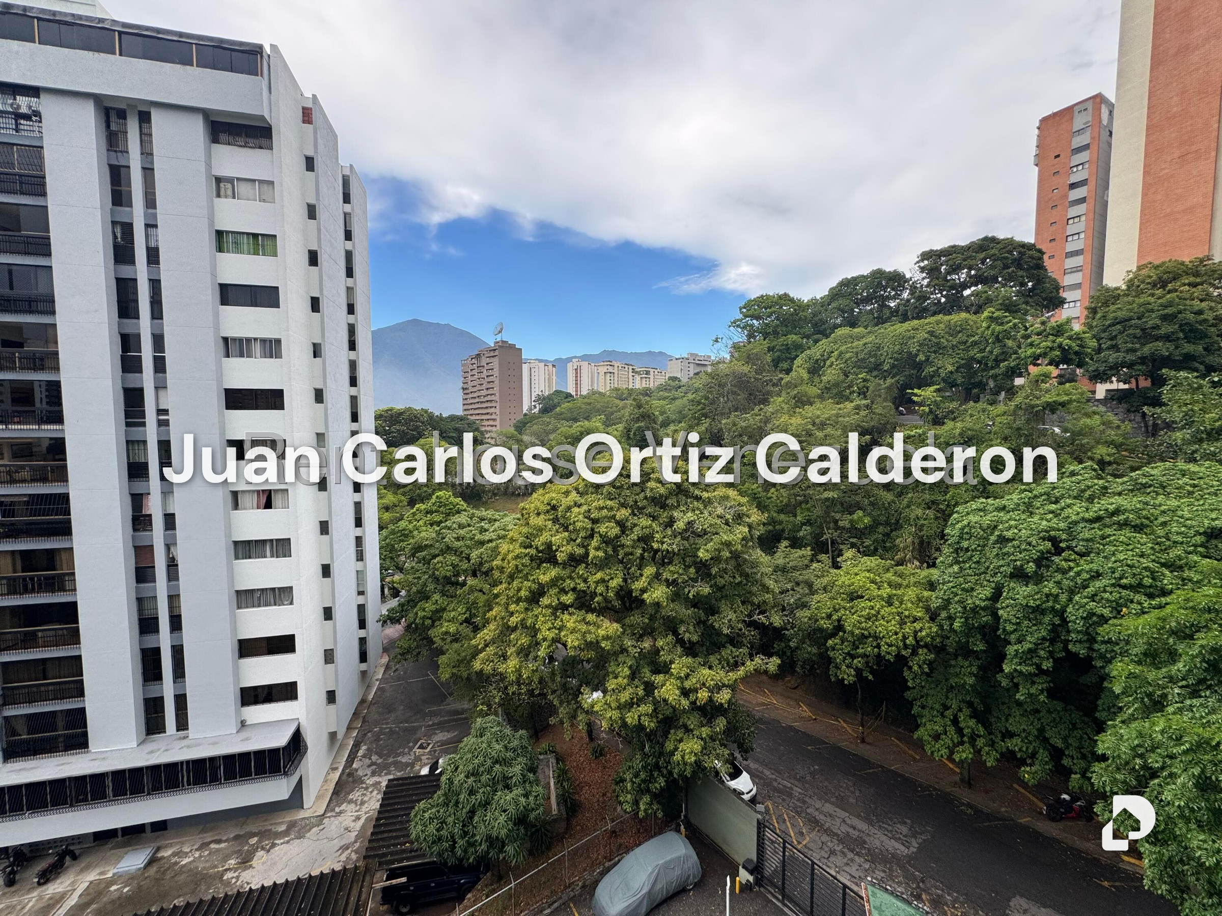 Apartamento en Santa Inés, Caracas – 24
