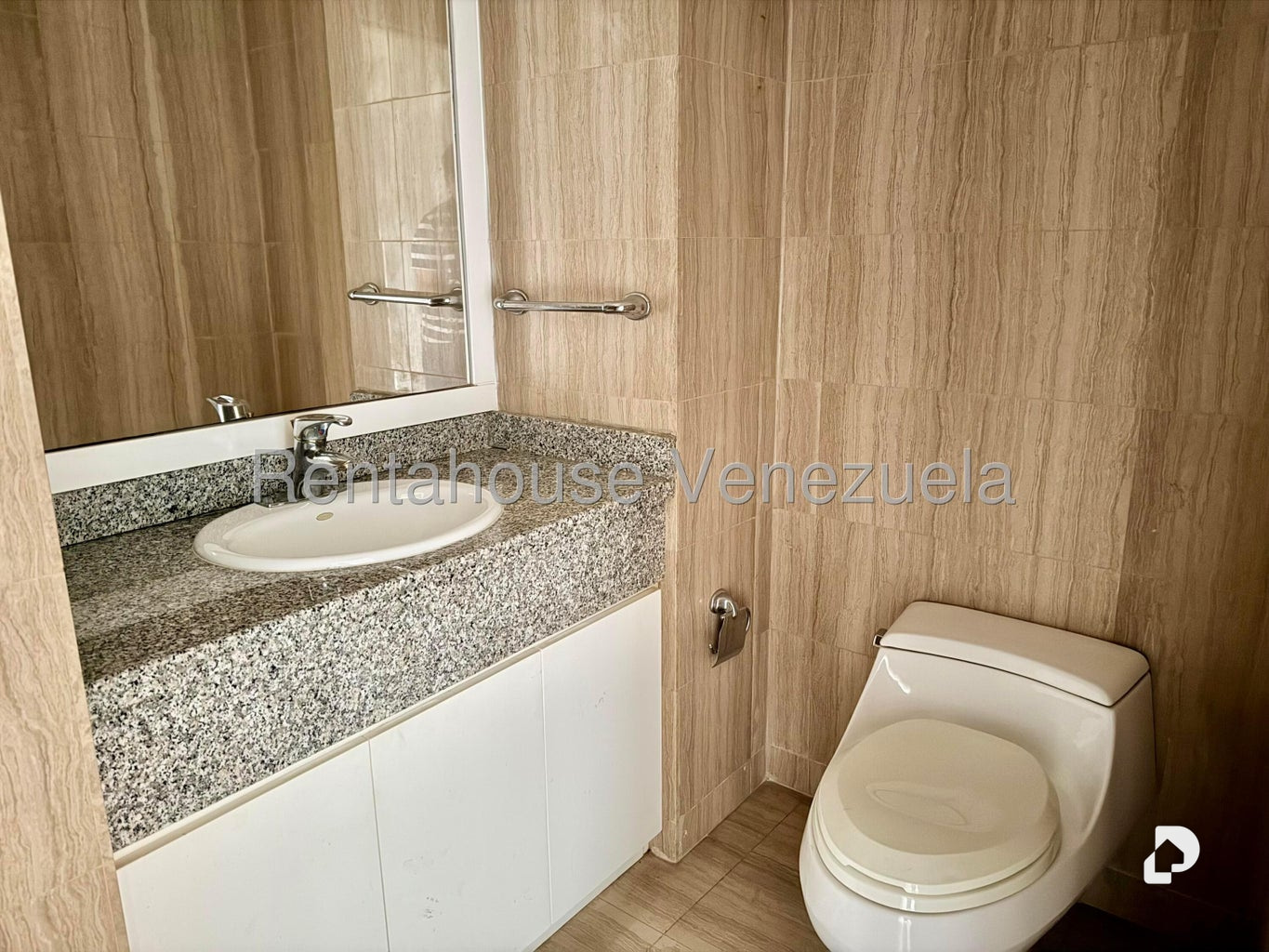 Apartamento en Lomas de La Lagunita, Caracas – 11