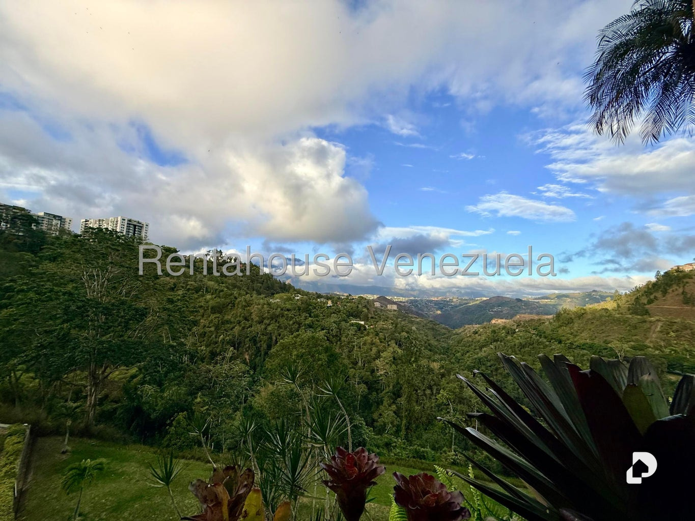 Apartamento en Lomas de La Lagunita, Caracas – 30