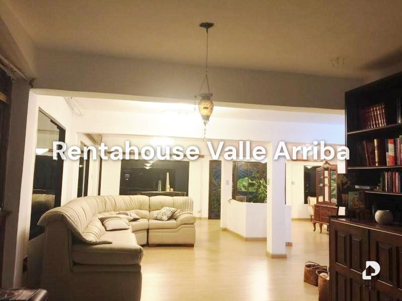 Casa en El Junko, Caracas – 8