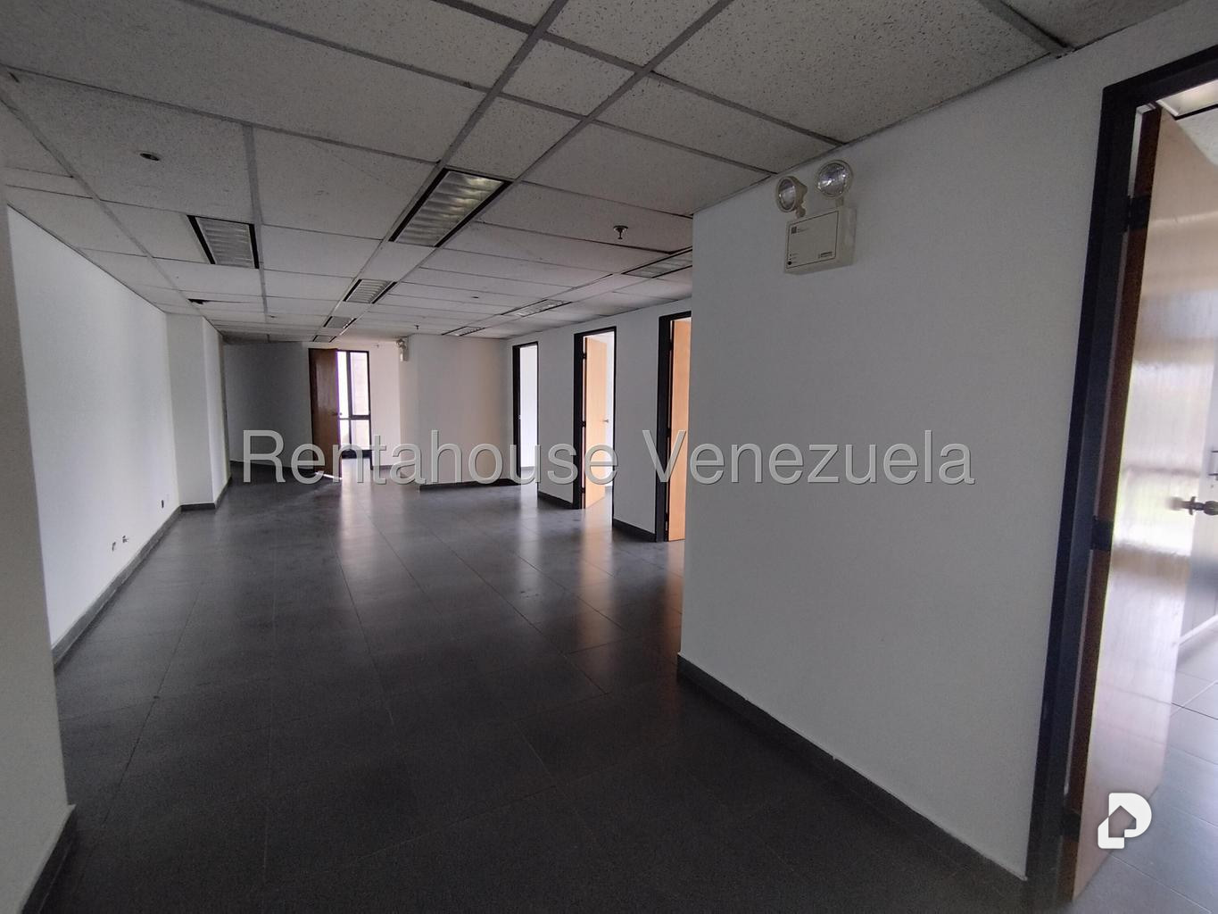 Oficina en Plaza Venezuela, Caracas – 6