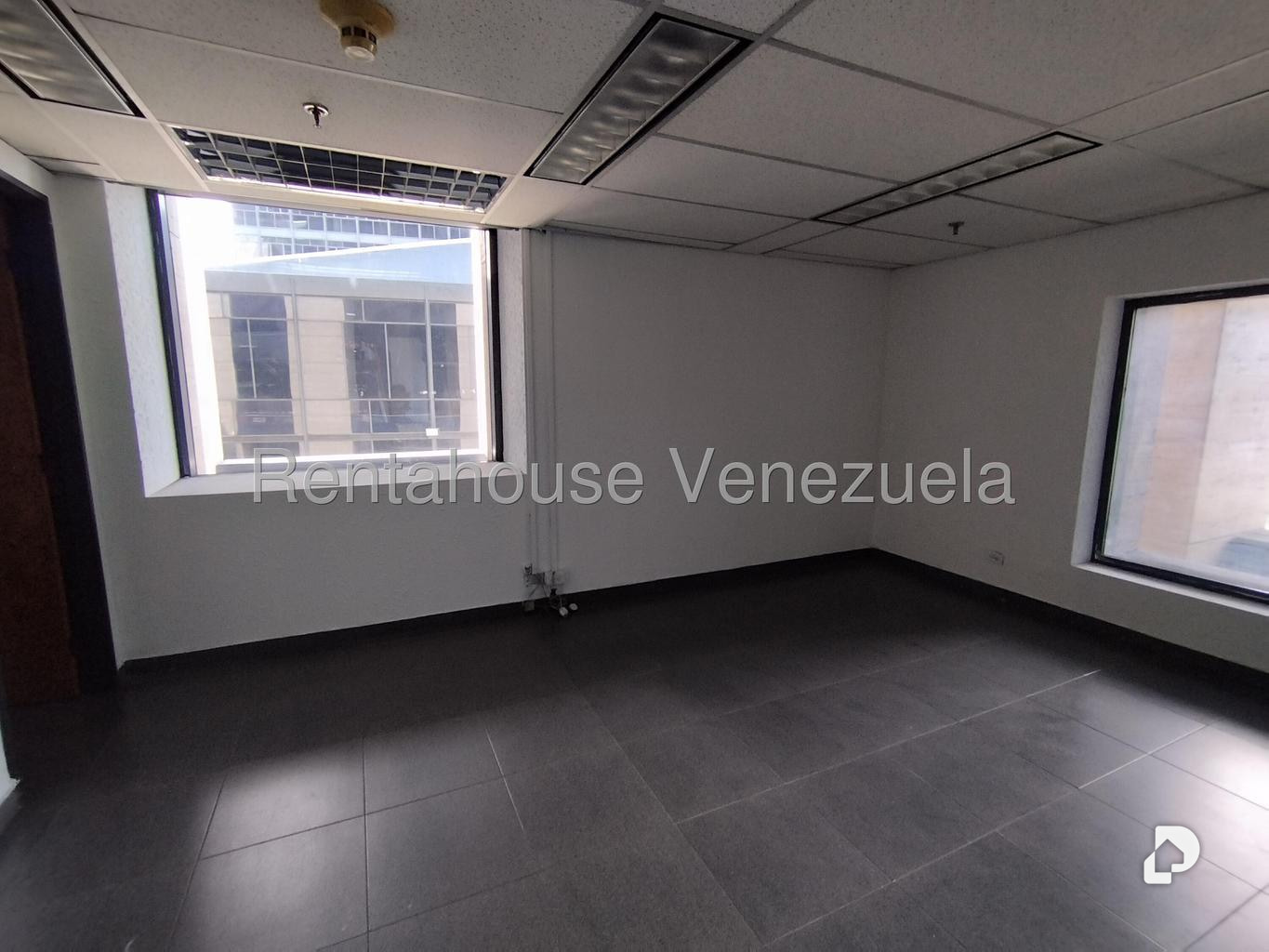 Oficina en Plaza Venezuela, Caracas – 14