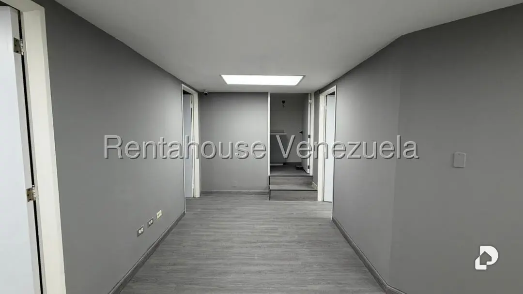 Local comercial en Altamira, Caracas – 11