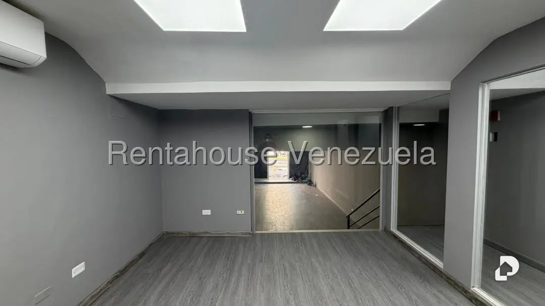 Local comercial en Altamira, Caracas – 19
