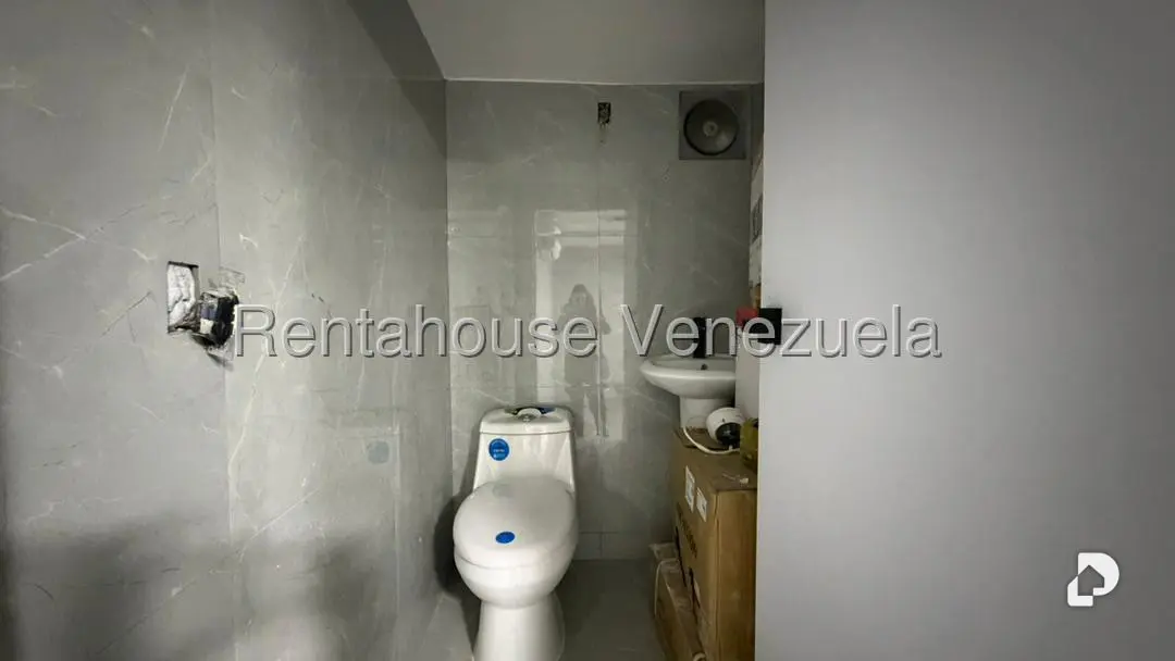 Local comercial en Altamira, Caracas – 14