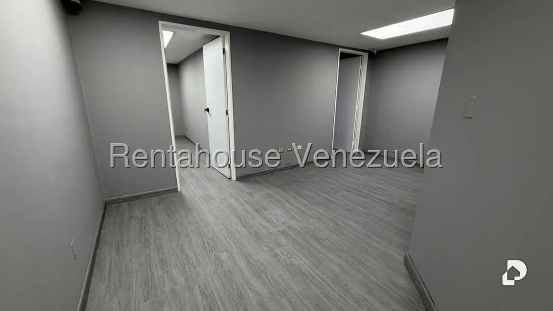 Local comercial en Altamira, Caracas – 15