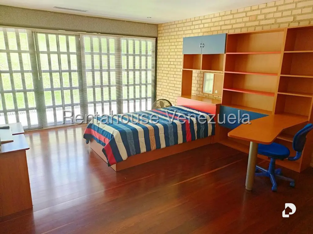 Casa en Oripoto, Caracas – 27