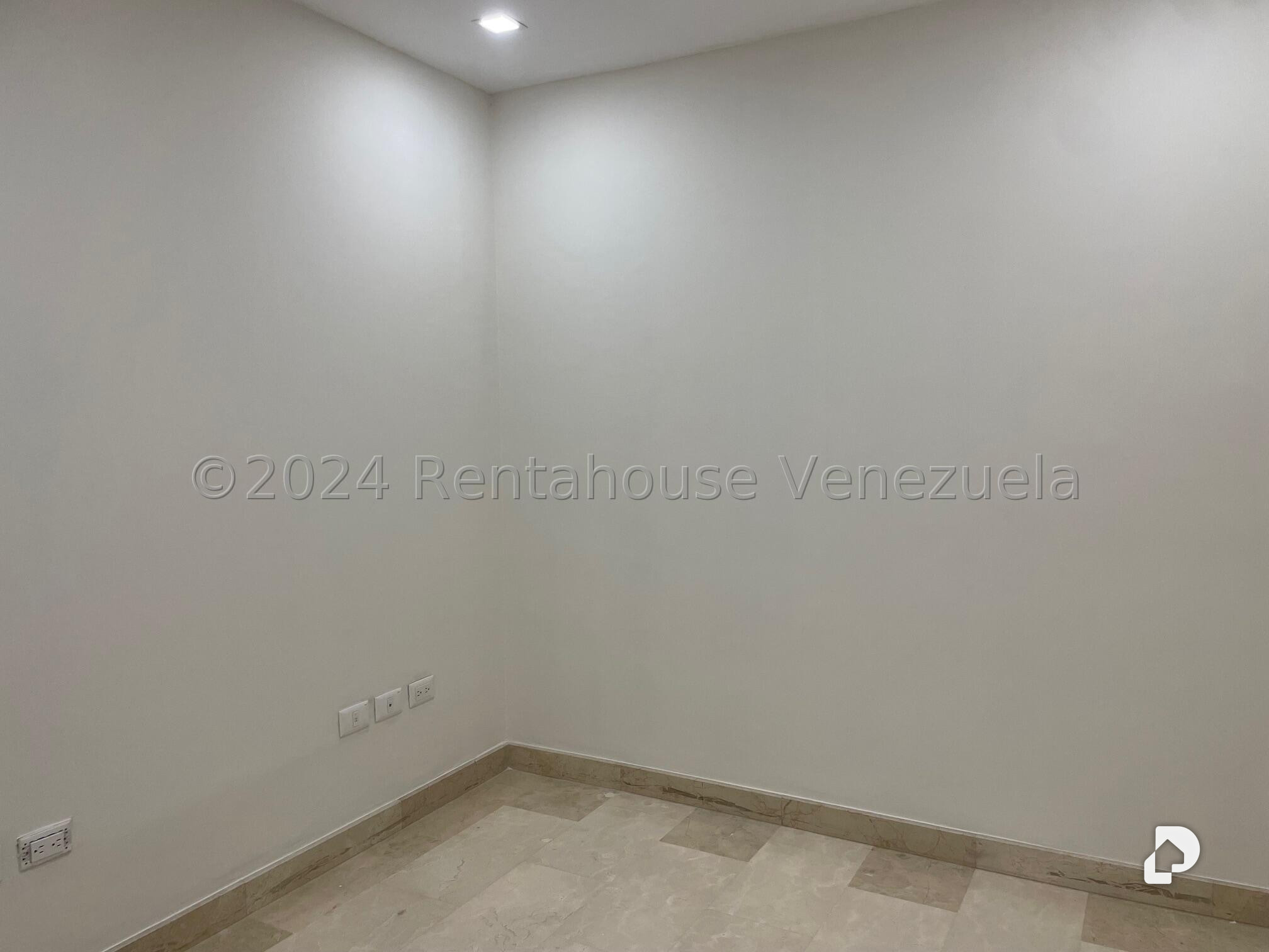 Oficina en El Rosal, Caracas – 6