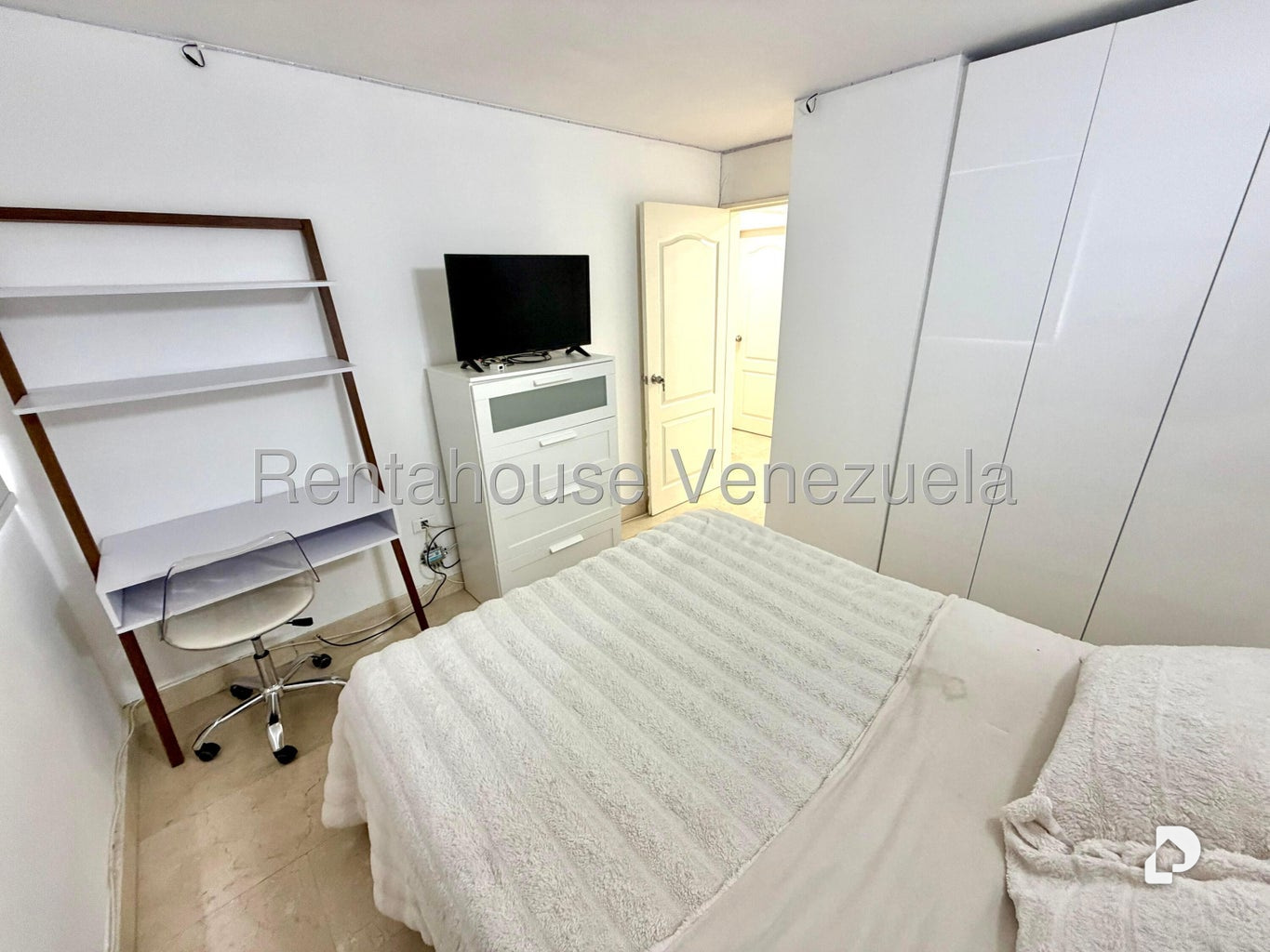 Apartamento en Colinas de La Tahona, Caracas – 22