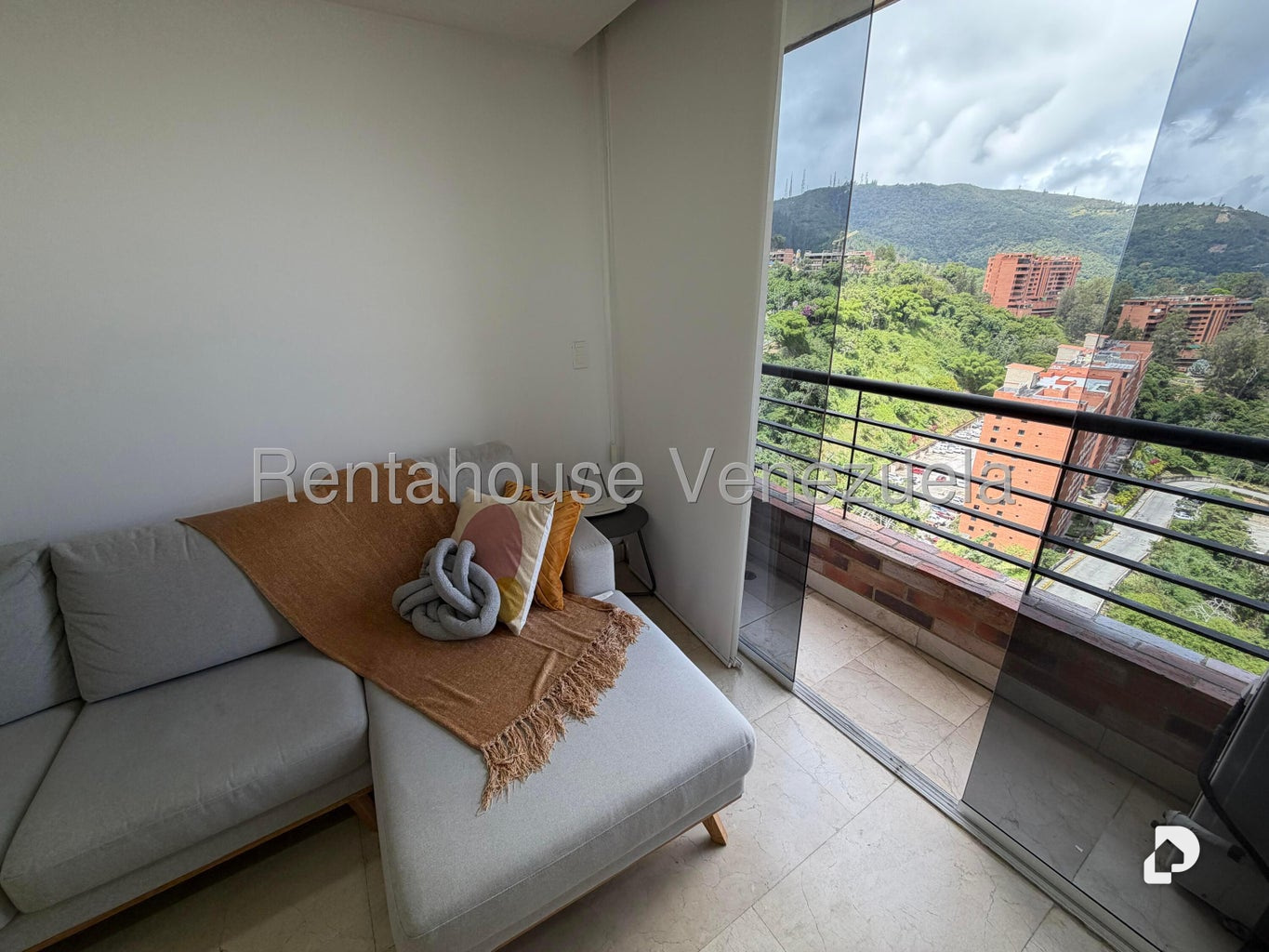 Apartamento en Colinas de La Tahona, Caracas – 11