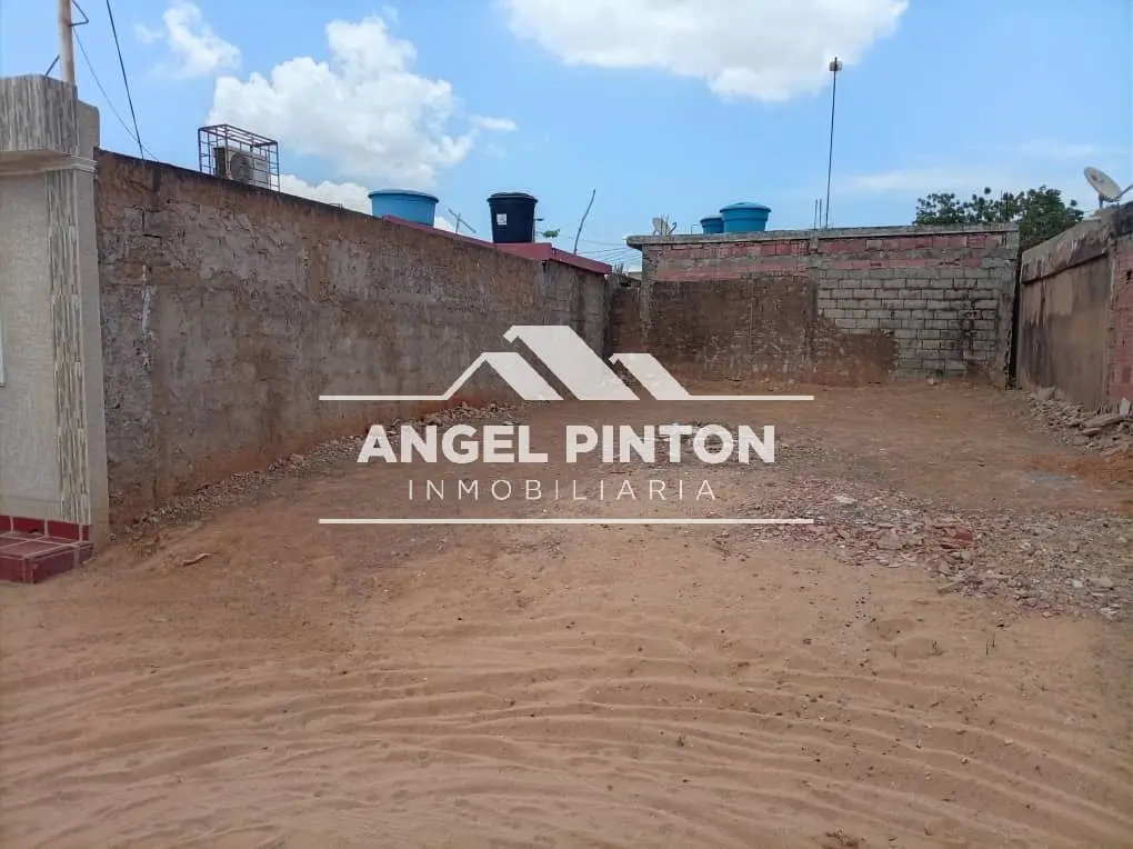Land in Maracaibo - 1