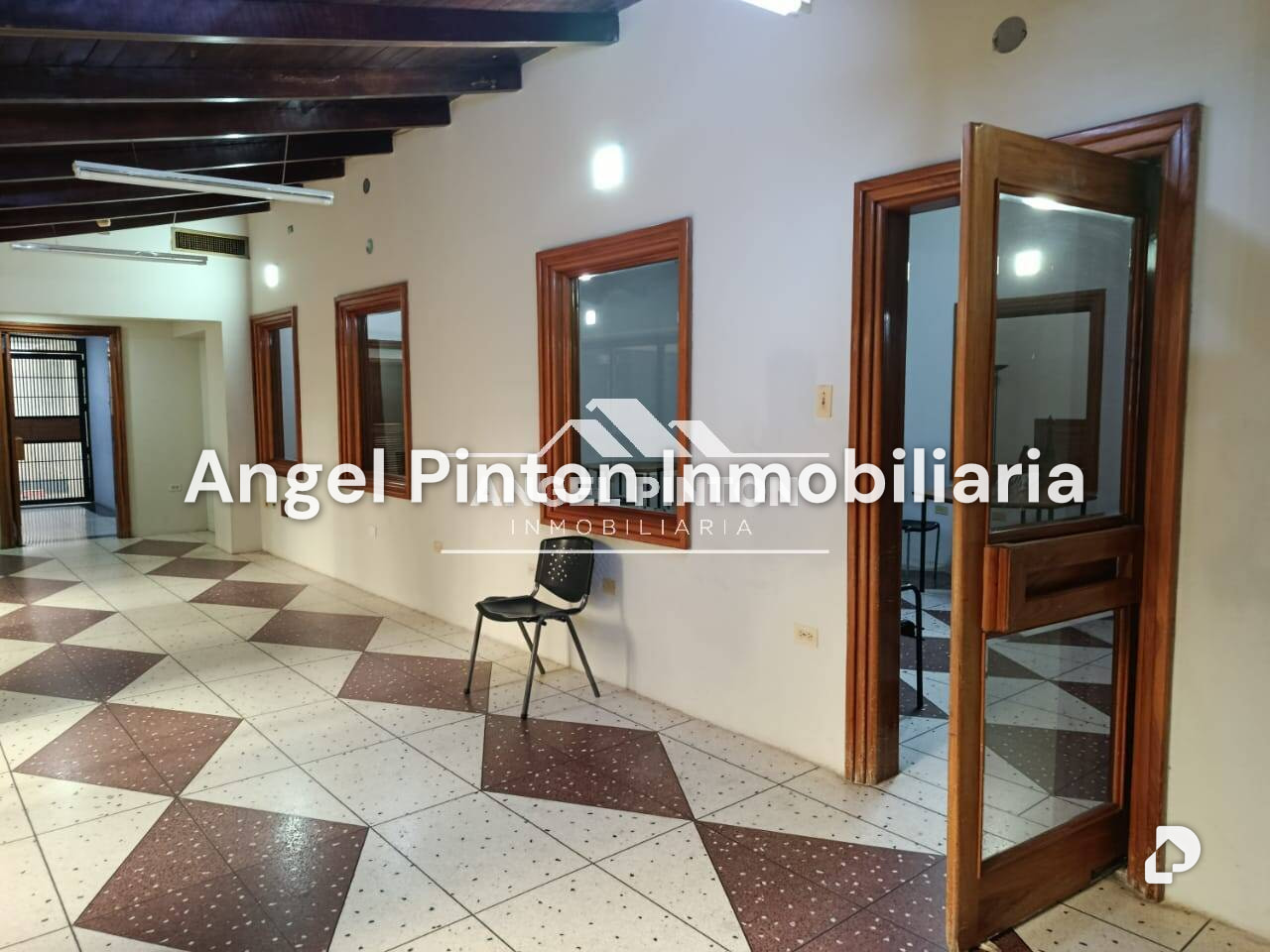 Commercial space in Paraíso, Maracaibo – 6