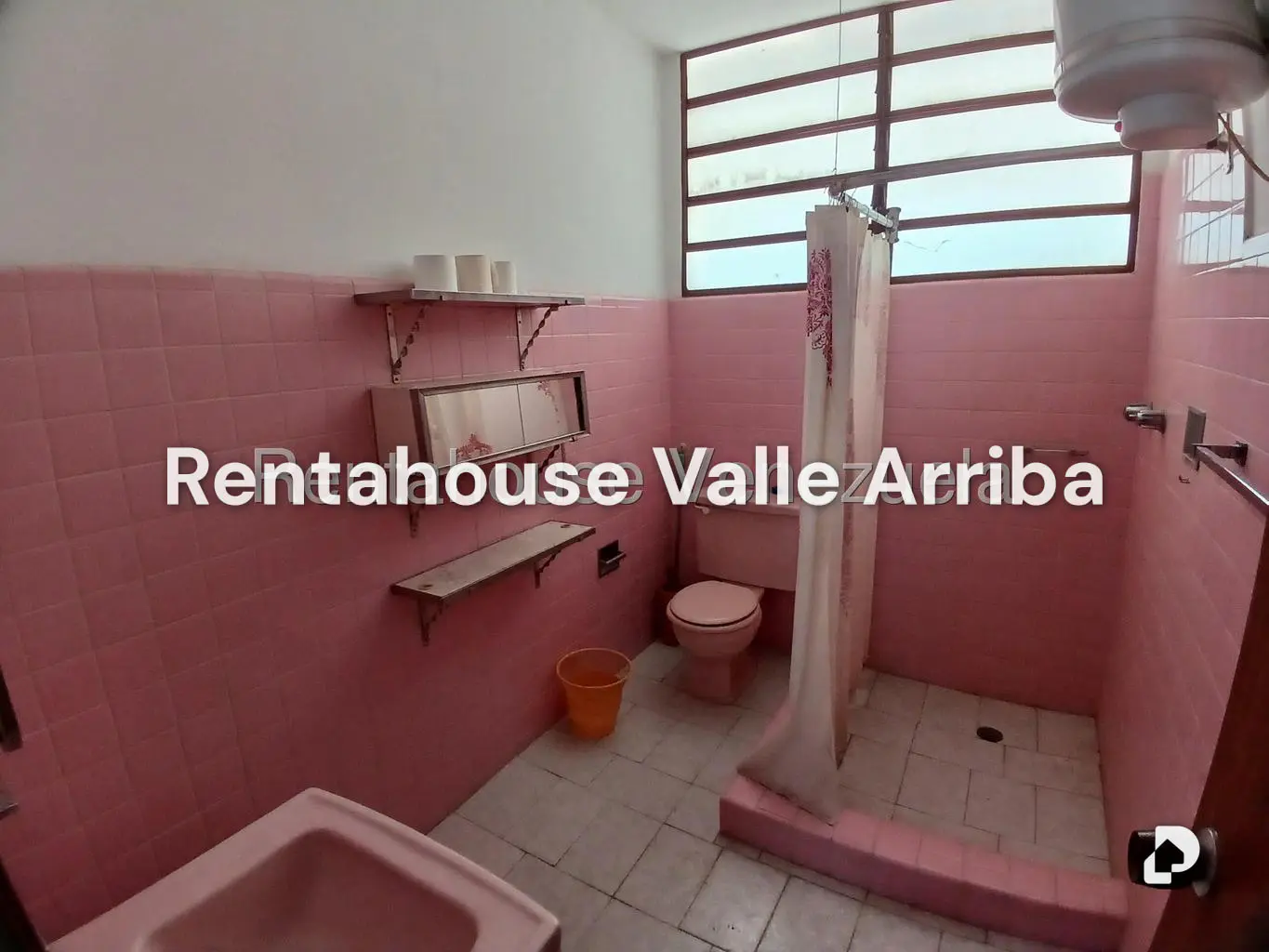 Casa en El Llanito, Caracas – 30
