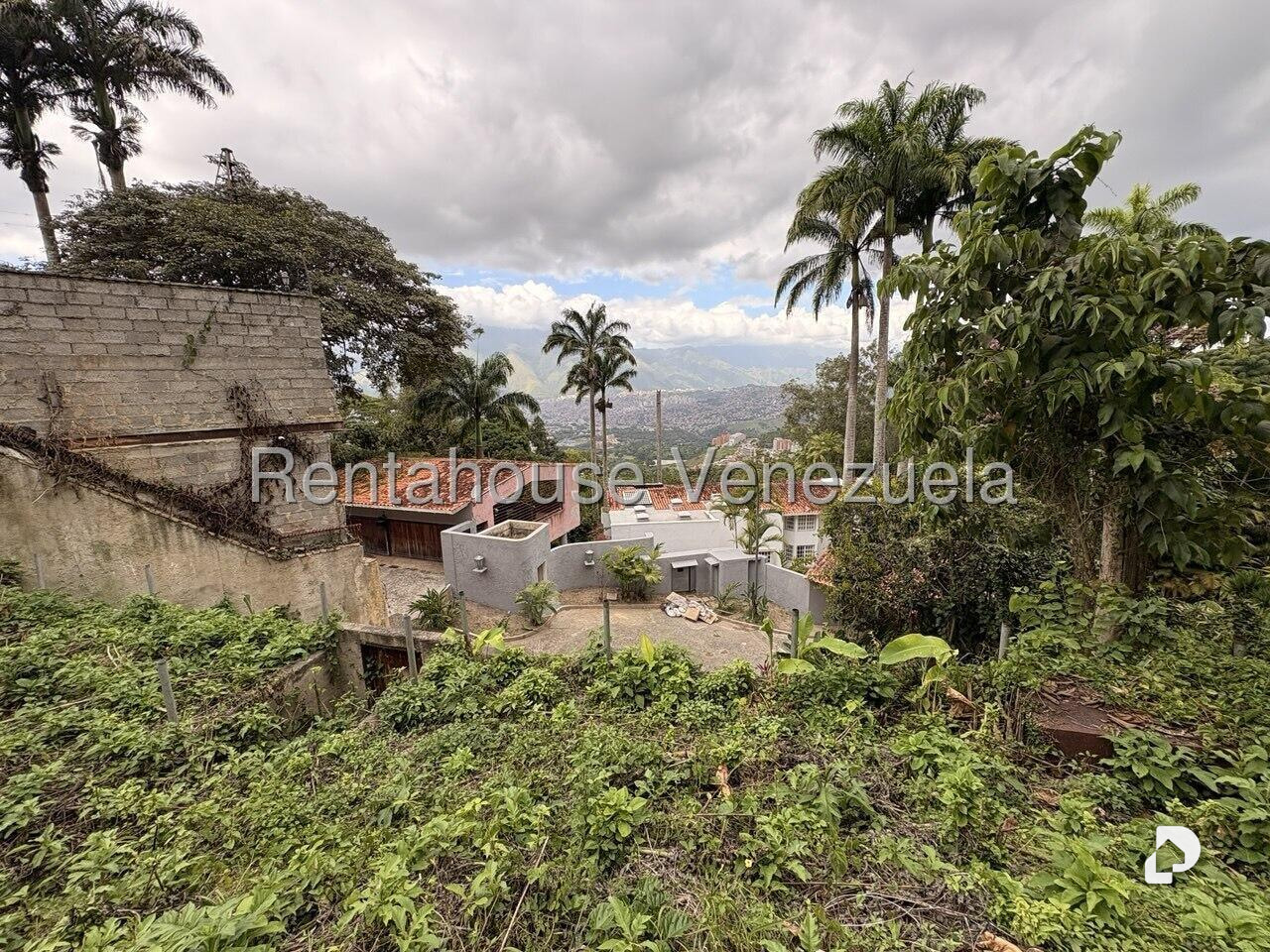 Terreno en Alto Hatillo, Caracas – 2