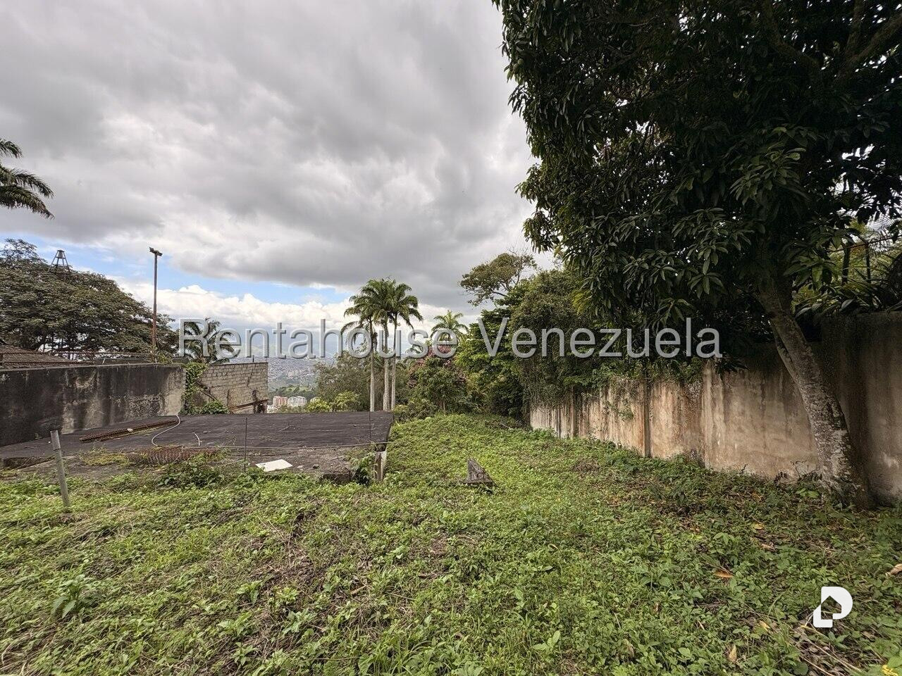 Terreno en Alto Hatillo, Caracas – 1
