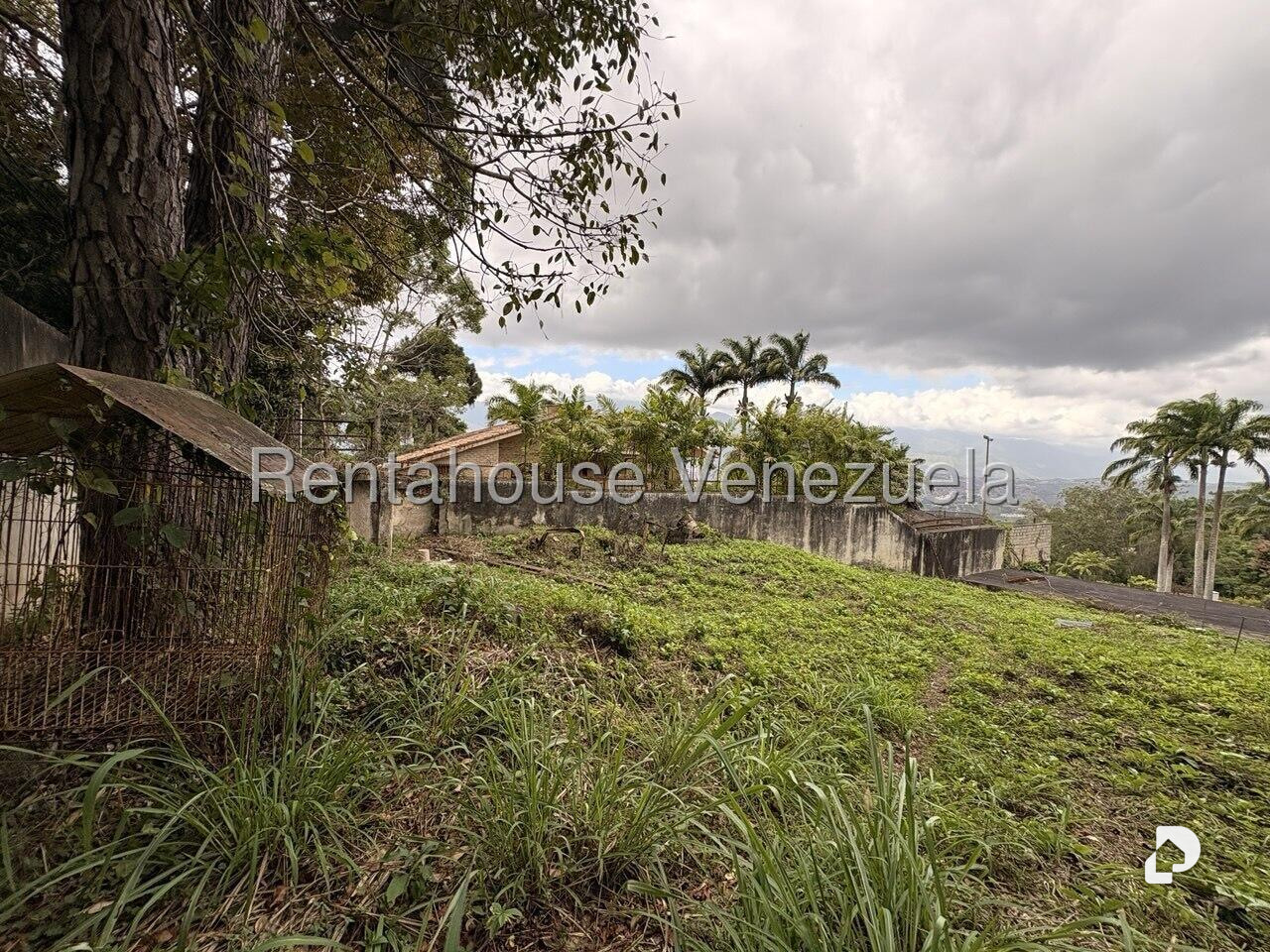 Terreno en Alto Hatillo, Caracas – 12