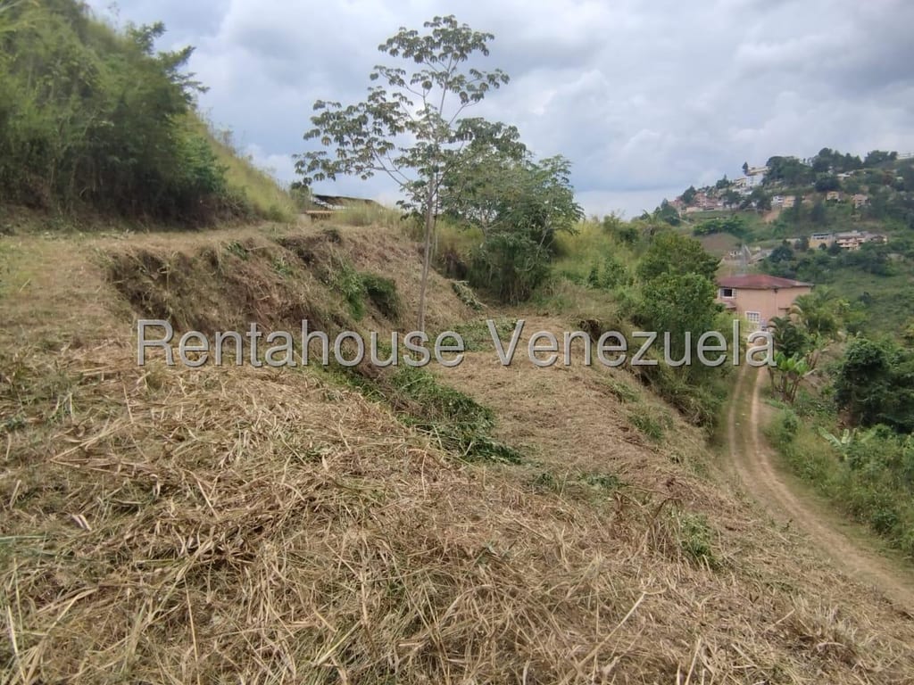 Terreno en Caicaguana, Caracas - 1