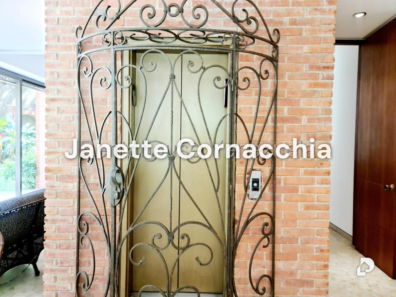 Apartamento en Altamira, Caracas – 2