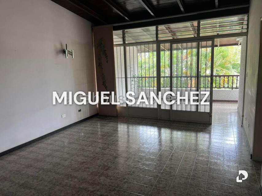 Casa en Macaracuay, Caracas – 11