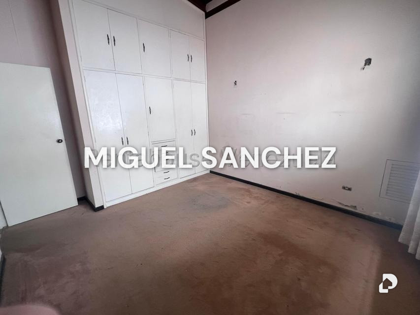 Casa en Macaracuay, Caracas – 15