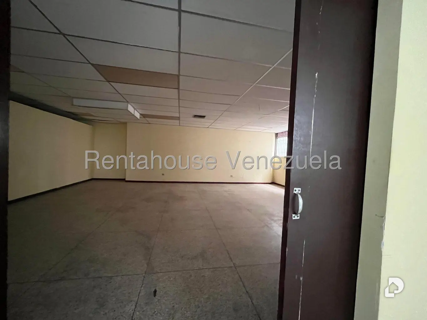 Terreno en La Urbina, Caracas – 13