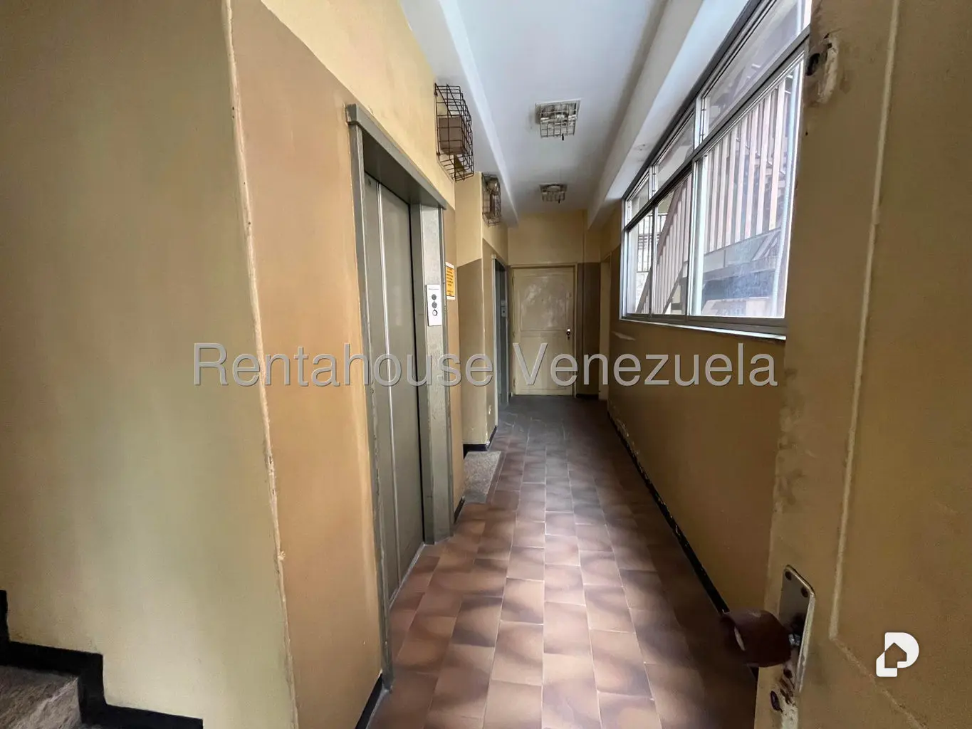 Terreno en La Urbina, Caracas – 14
