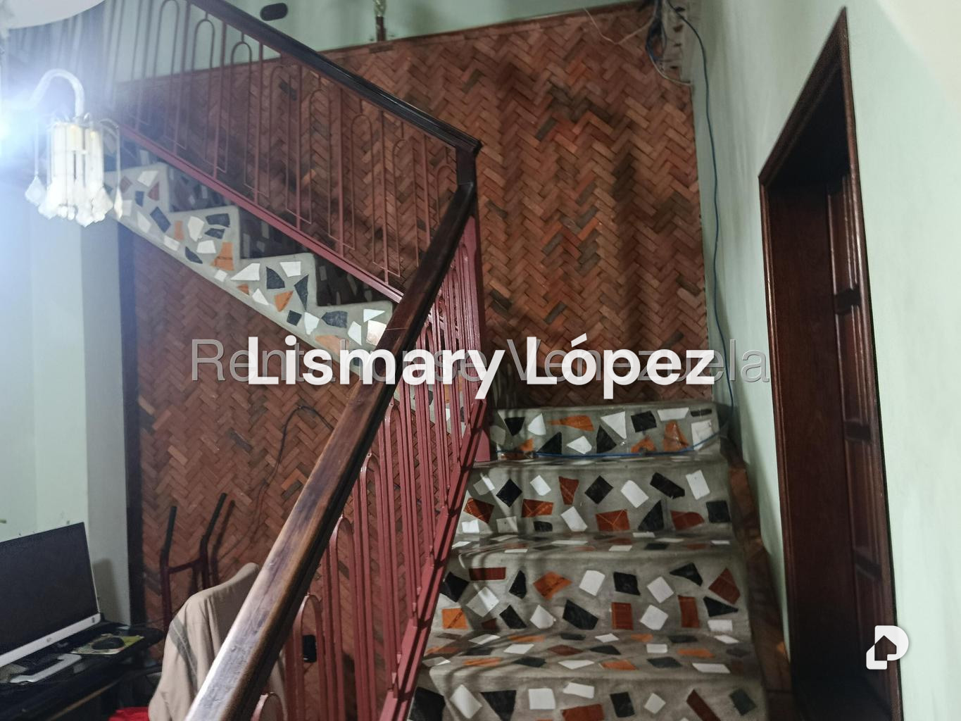 Casa en Parroquia Santa Rosalía, Caracas – 19