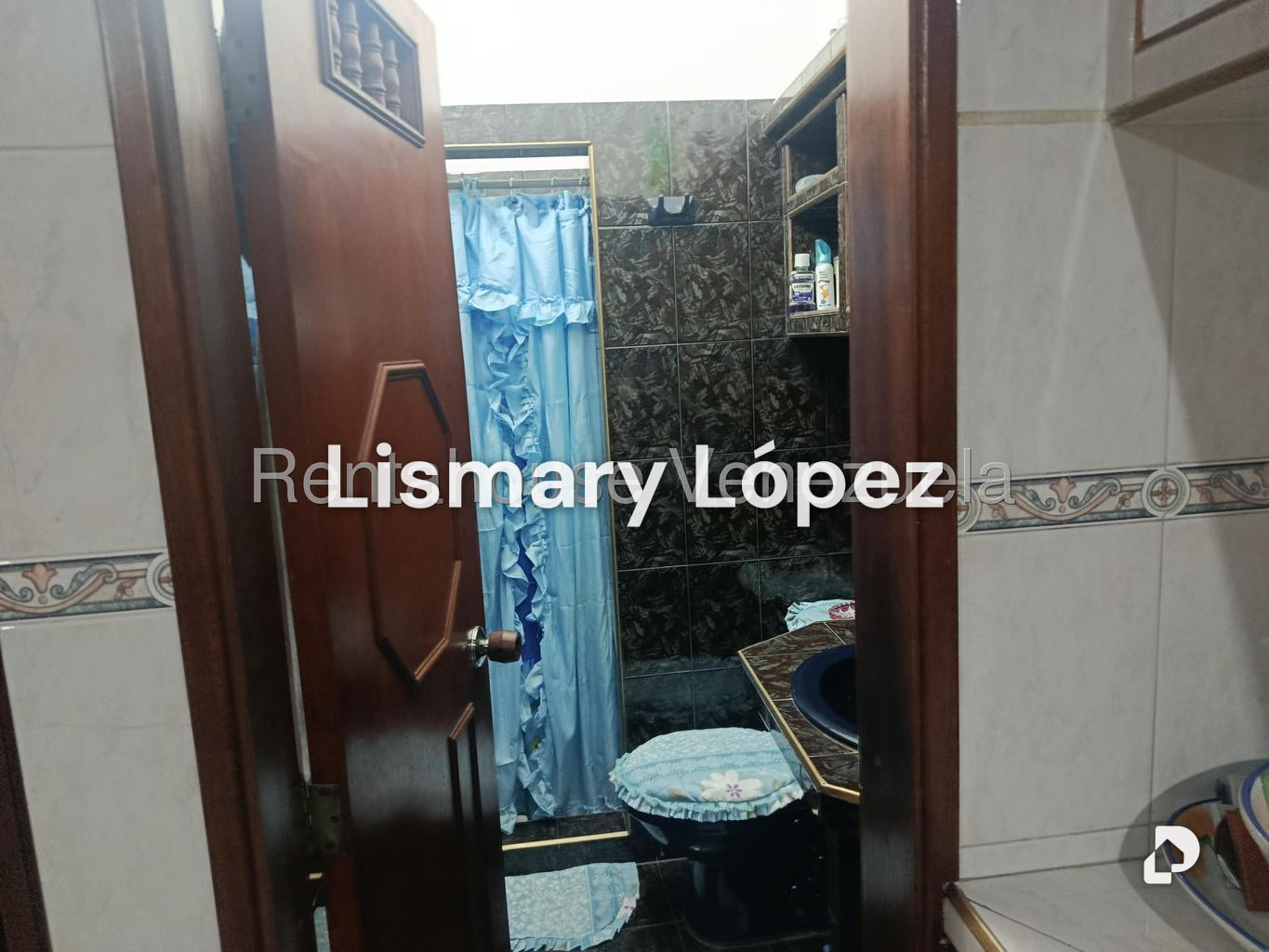 Casa en Parroquia Santa Rosalía, Caracas – 30