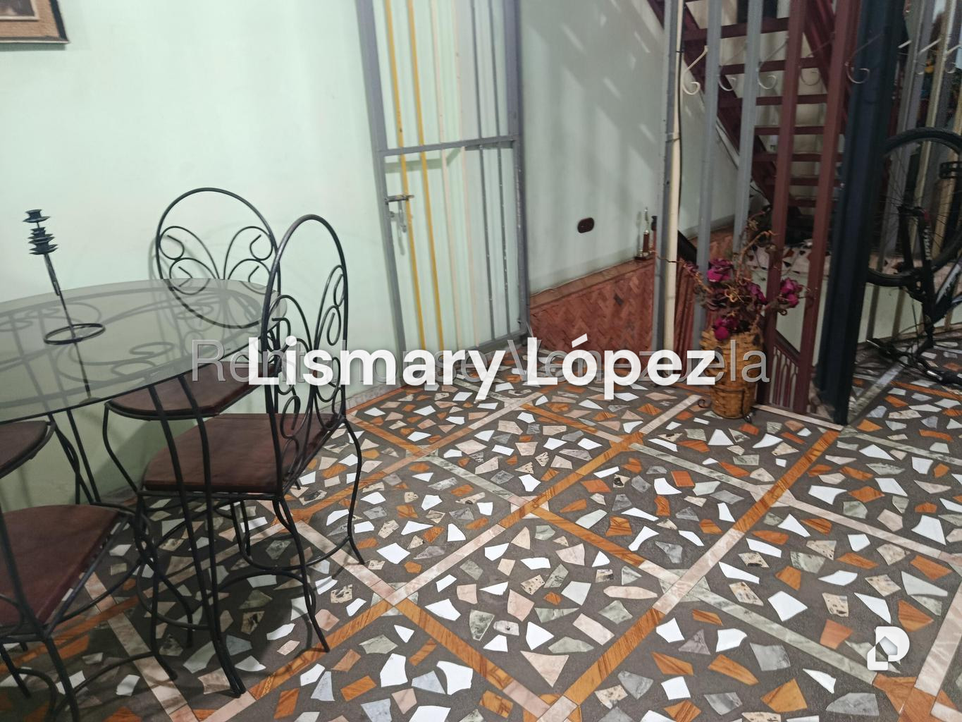 Casa en Parroquia Santa Rosalía, Caracas – 22