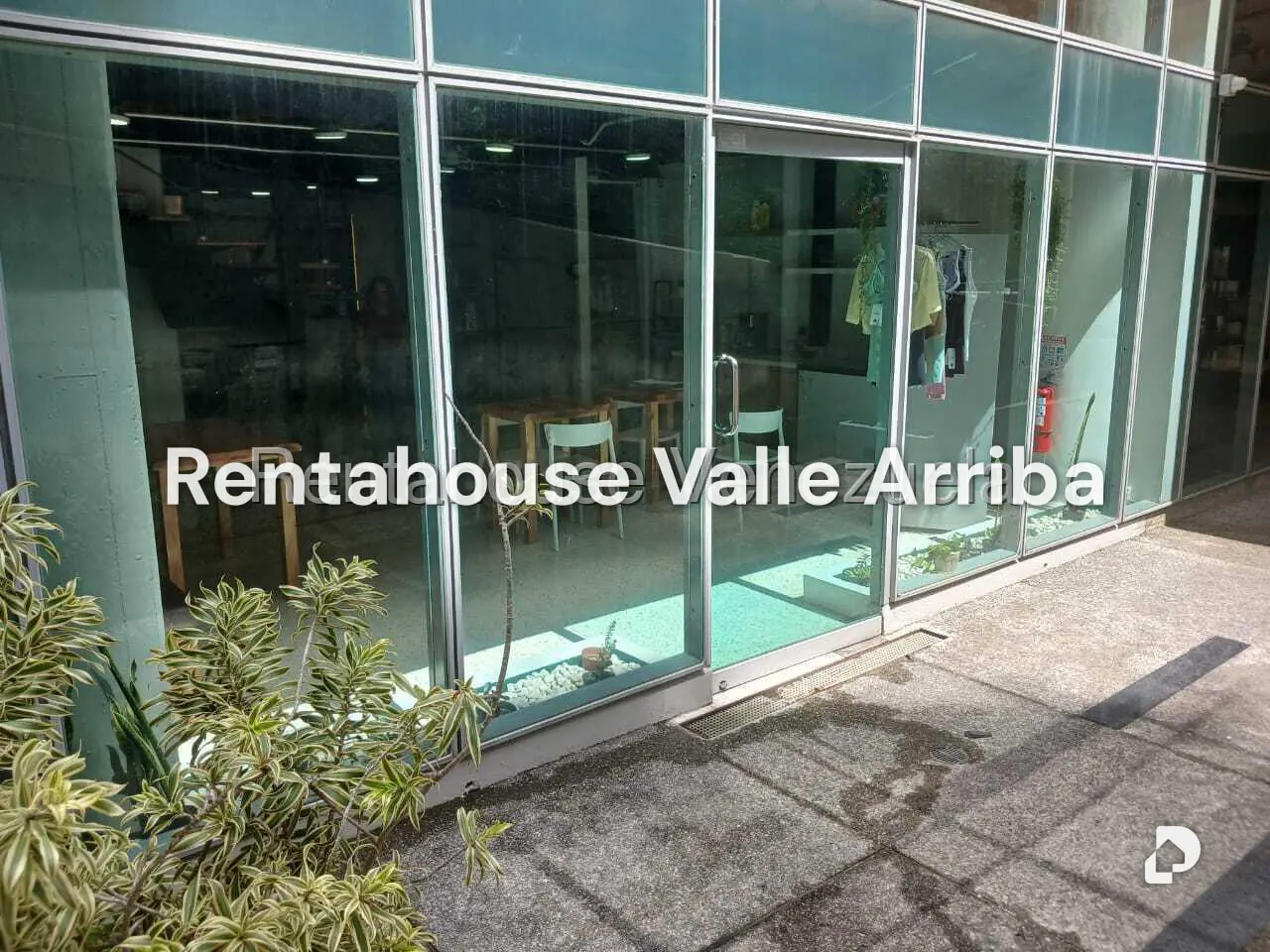 Local comercial en La Trinidad, Caracas – 15