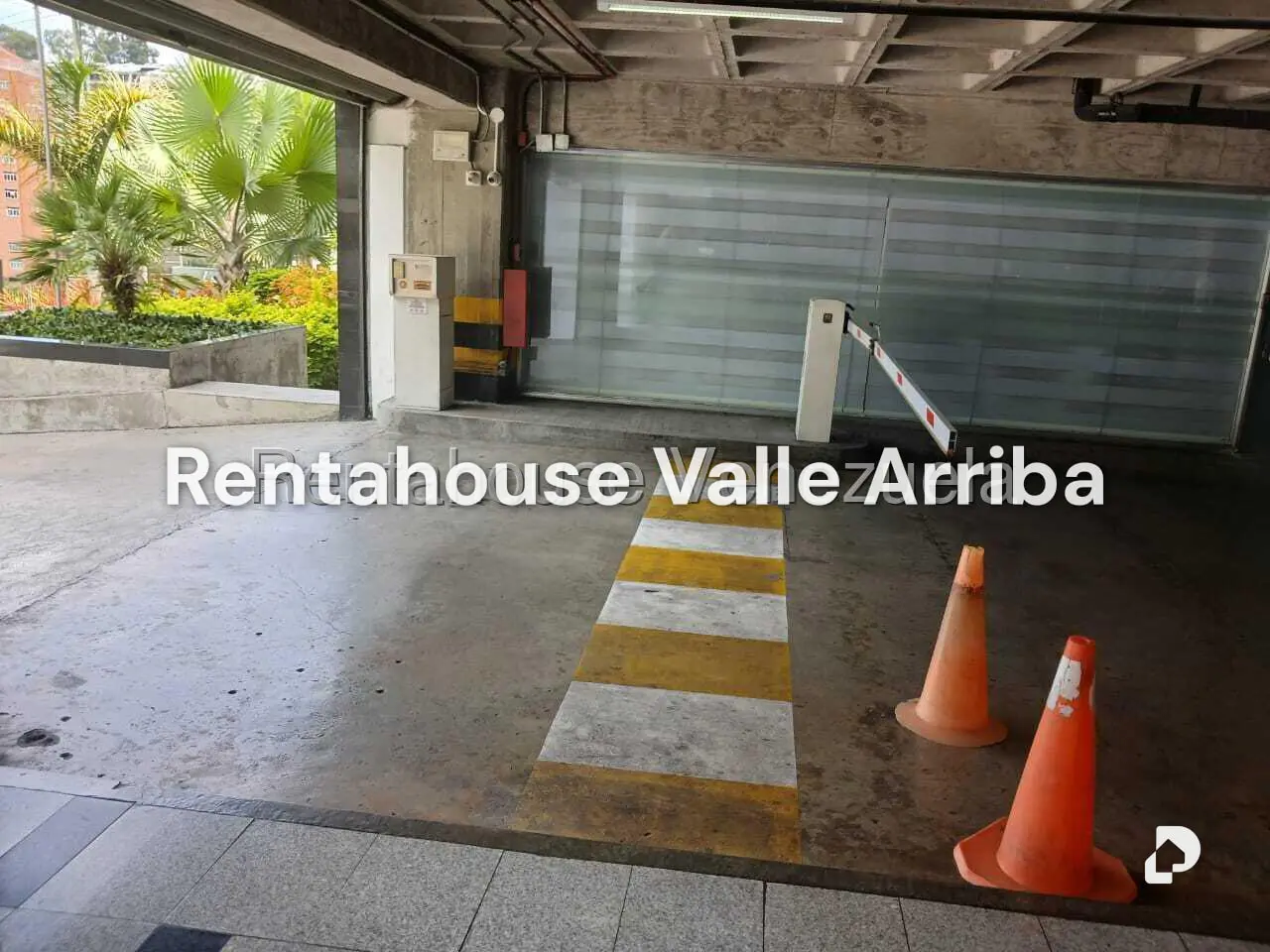Local comercial en La Trinidad, Caracas – 29