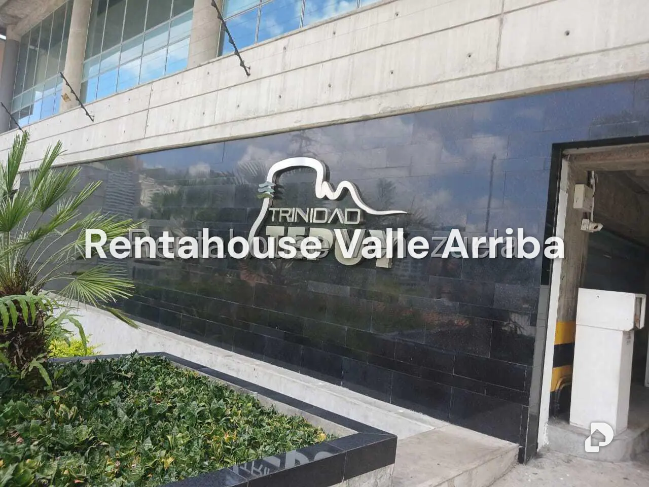 Local comercial en La Trinidad, Caracas – 2