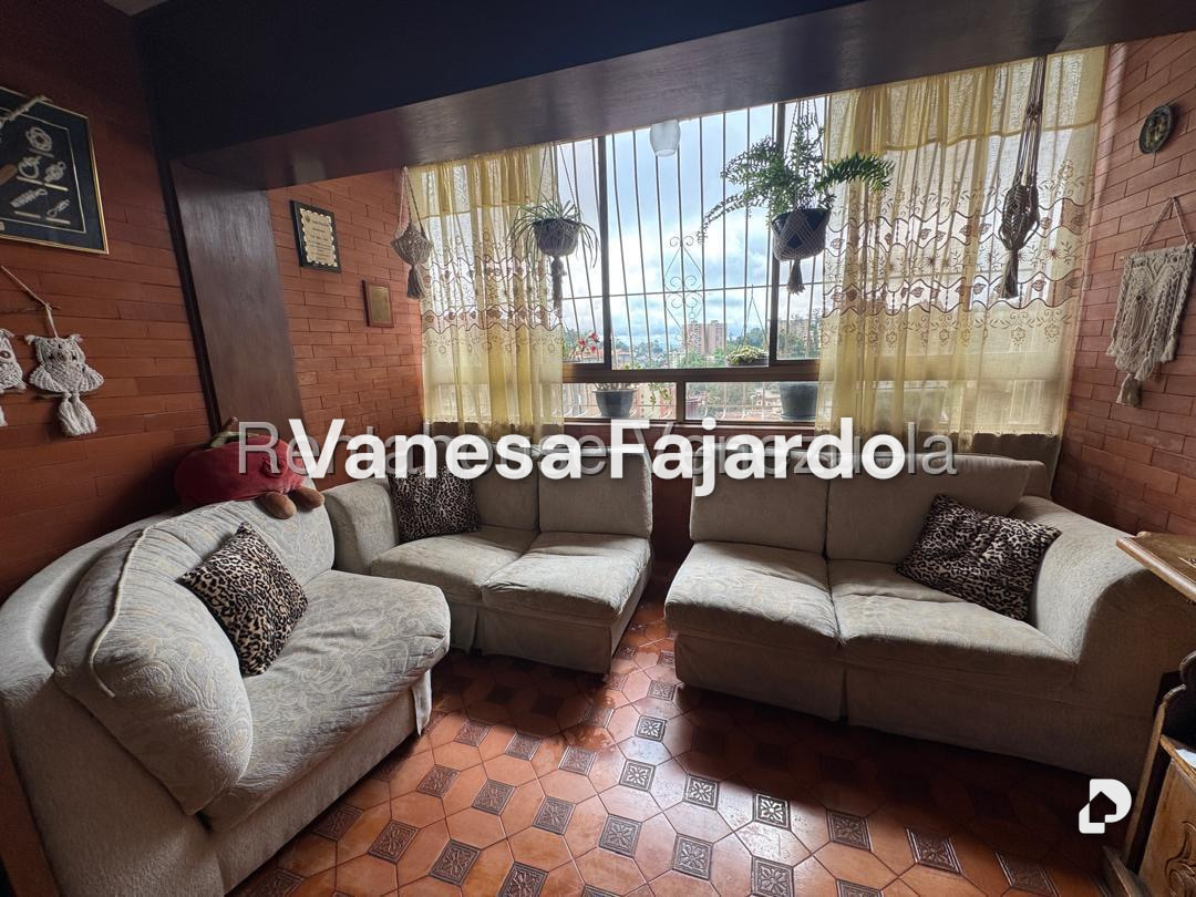 Apartamento en Don Blas, San Antonio de Los Altos