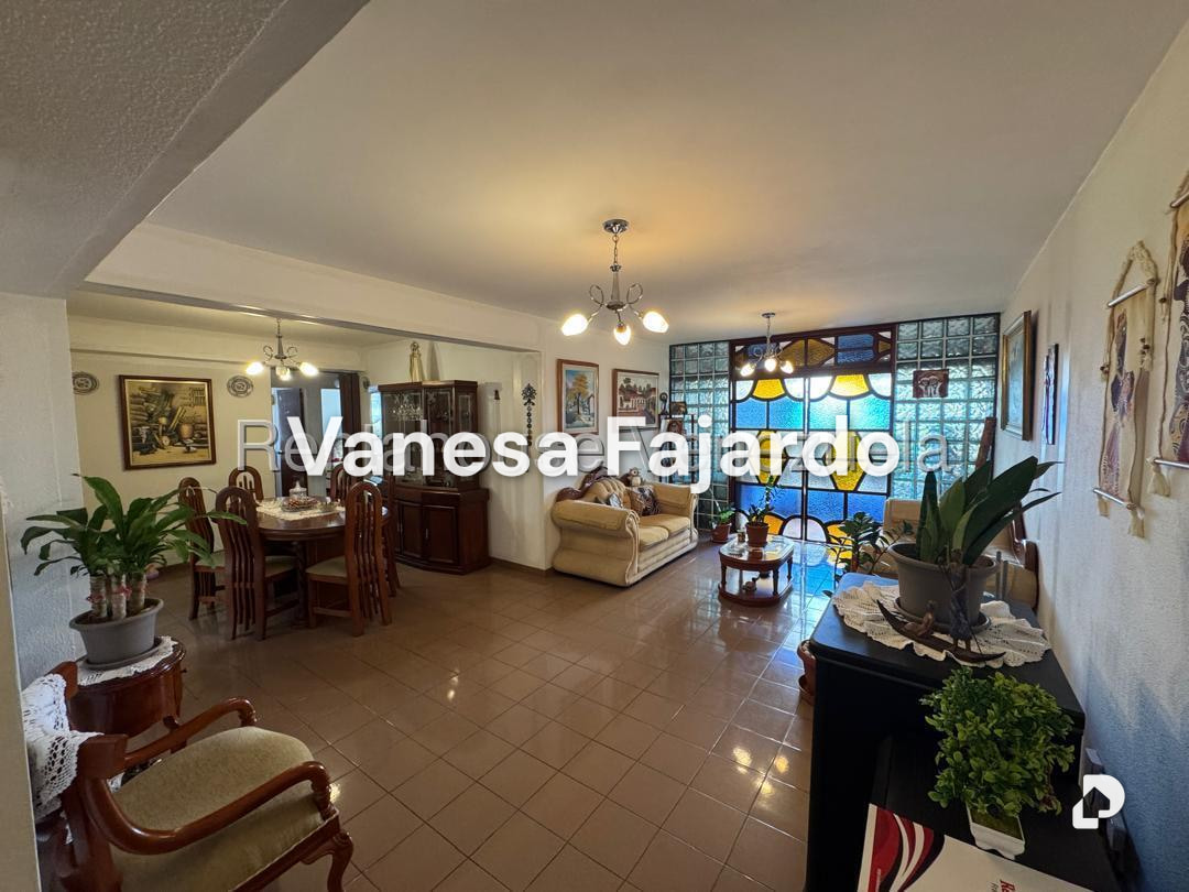Apartamento en Don Blas, San Antonio de Los Altos