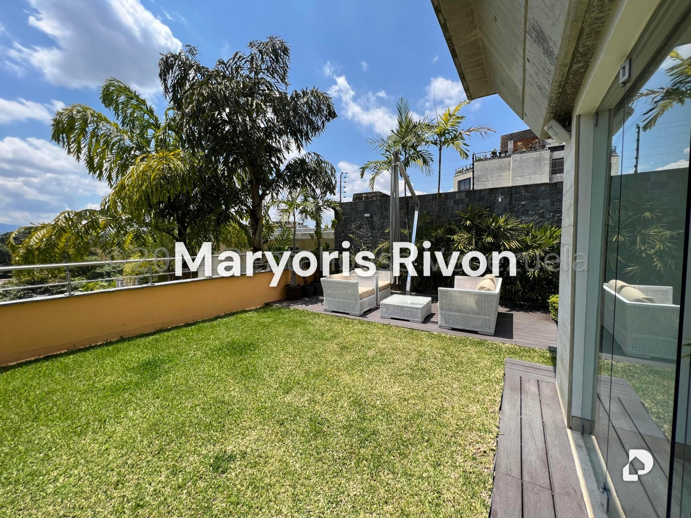 Apartamento en Los Palos Grandes, Caracas – 15