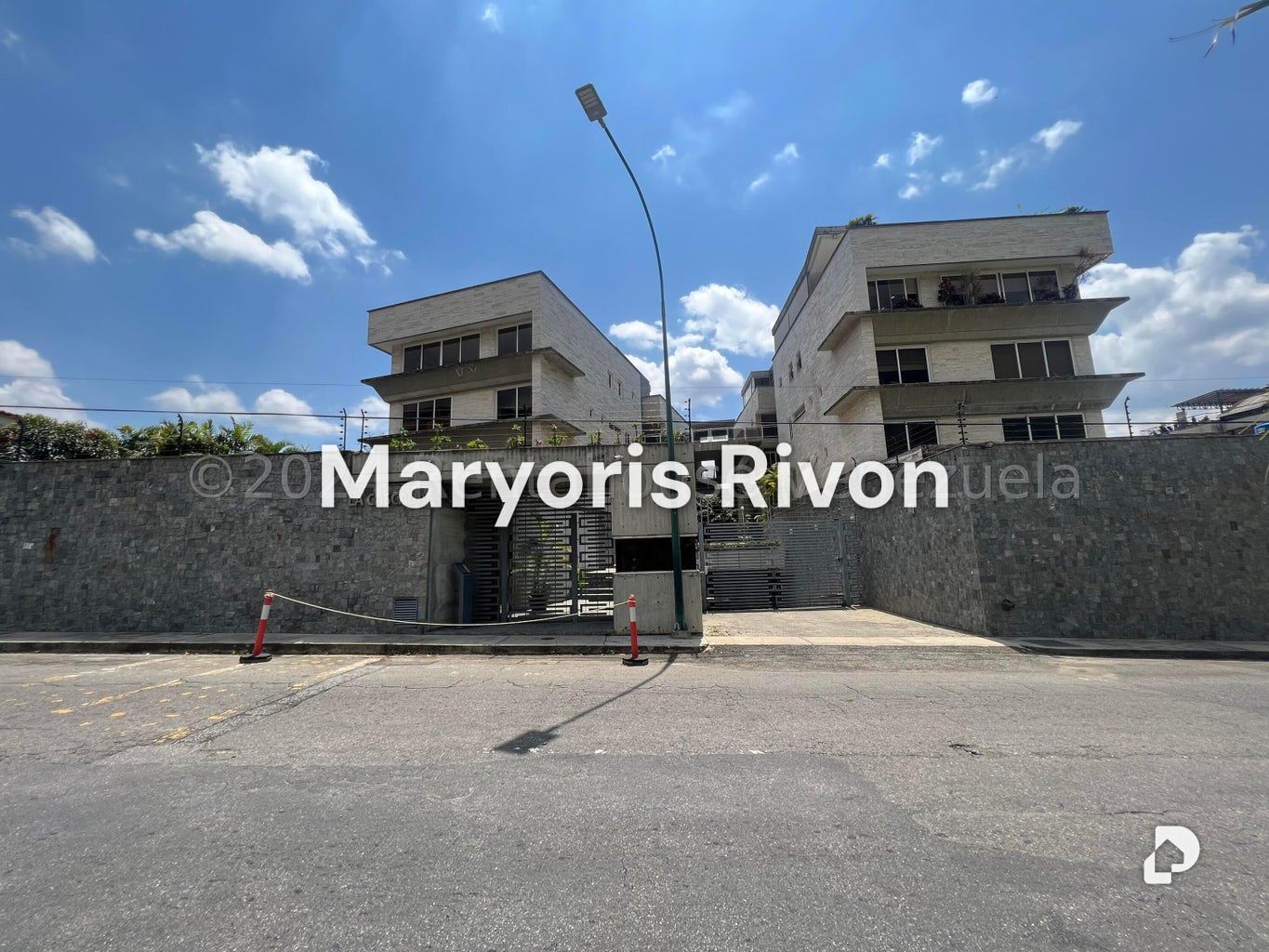 Apartamento en Los Palos Grandes, Caracas – 1